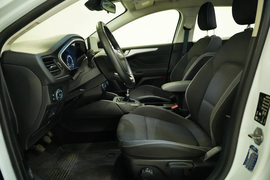 Ford Focus Ci 1.5 TD 88kW manuál, Česko — foto 12 z 26