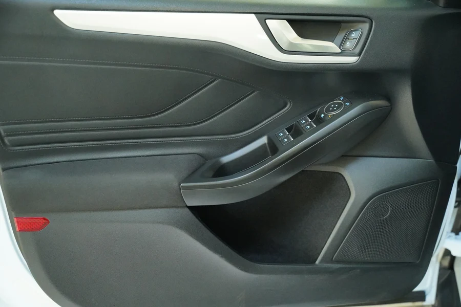 Ford Focus Ci 1.5 TD 88kW manuál, Česko — foto 13 z 26