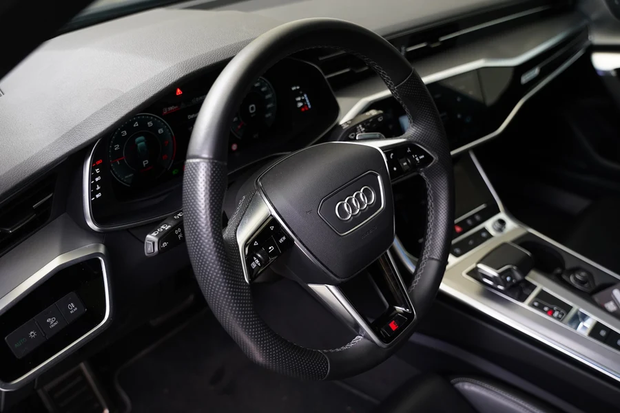 Audi a6 quattro TFSI 195 kW automatic, Česko — foto 14 z 30