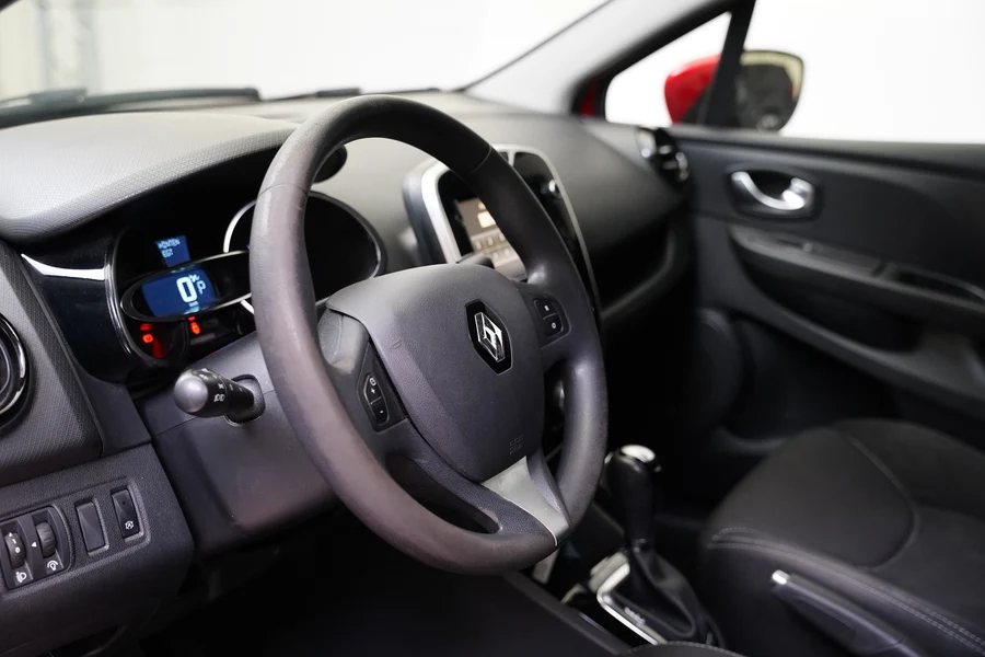 Renault Clio Energy Dynamique 1.2 TCe 88 kW manuál, Česko — foto 14 z 21