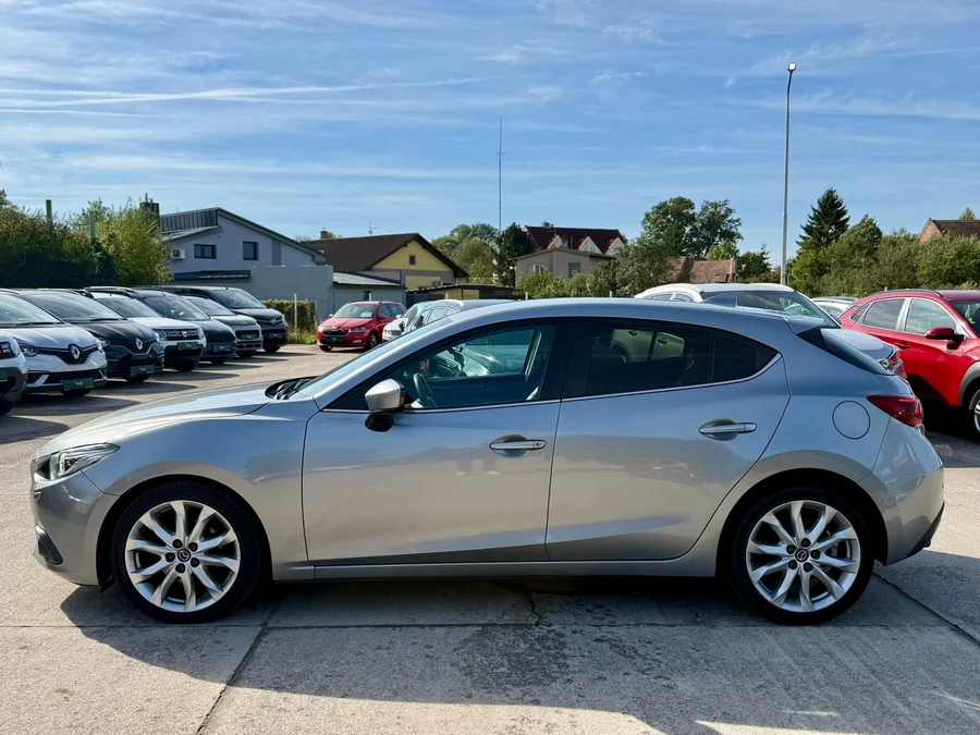 Mazda 3 2.0 88 kW manuál, Česko — foto 3 z 9