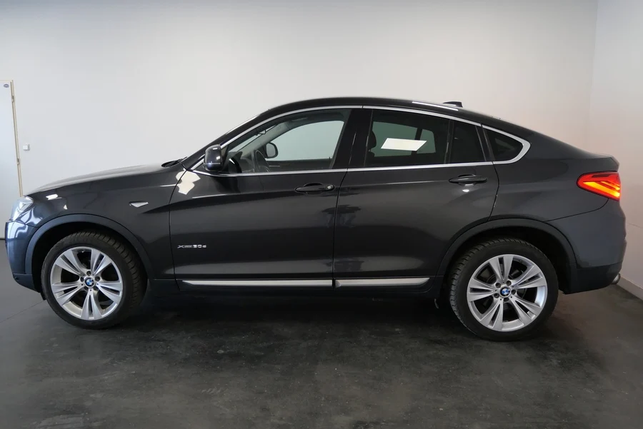 BMW x4 xDrive 190 kW automat, Česko — foto 3 z 23