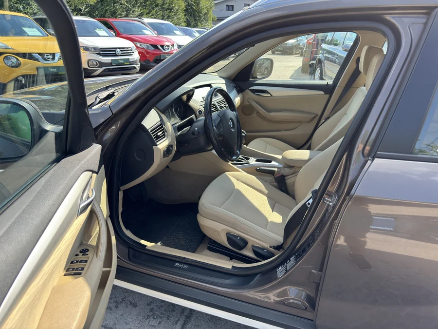 BMW x1 xDrive 105 kW automatic, Česko — foto 4 z 7