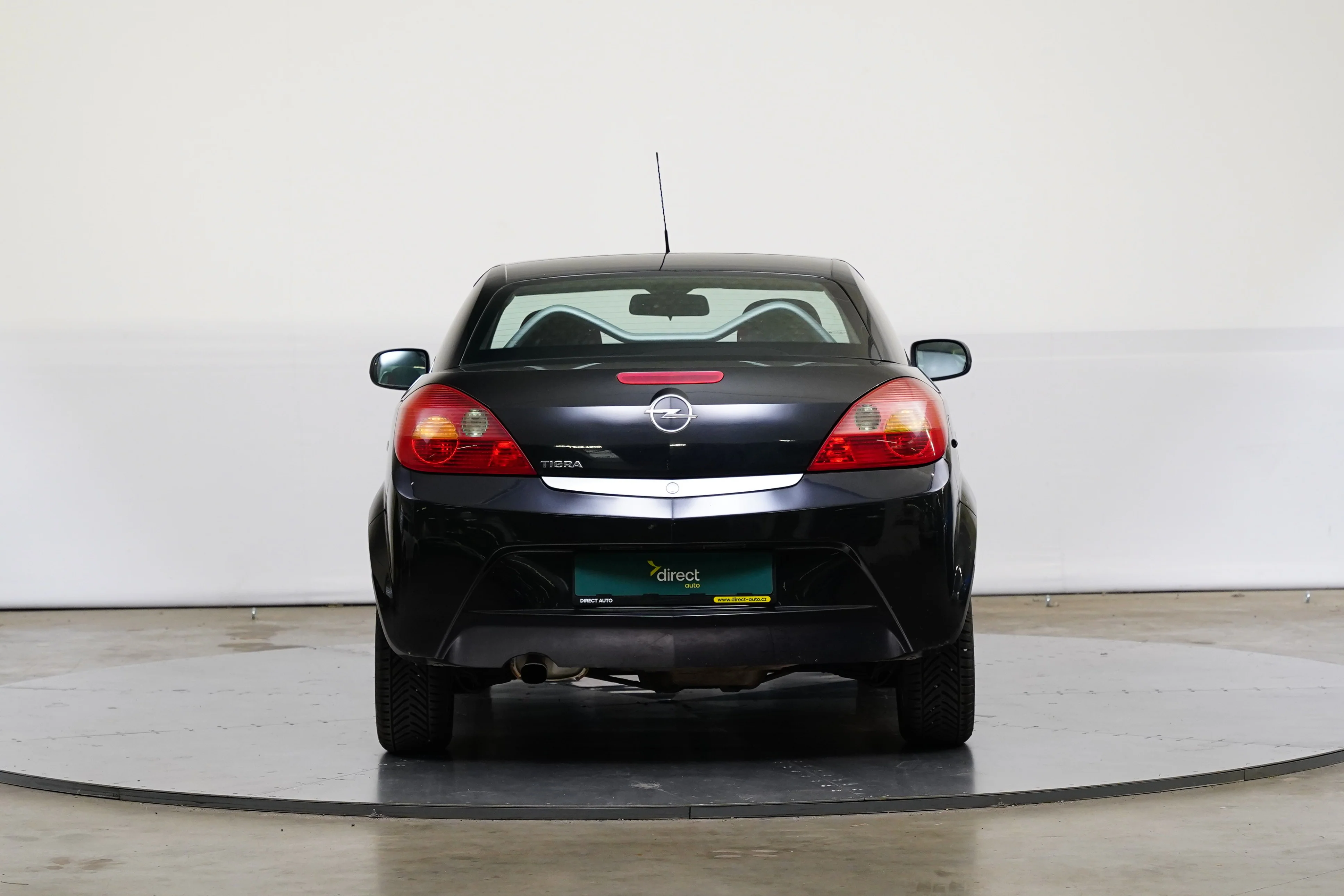 Opel Tigra 16V 1.4 66 kW, Czech Republic — foto 6 z 6