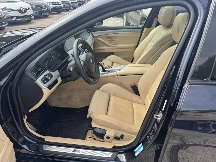 BMW Řada 5 2,0 135 kW automatic, Česko — foto 6 z 14