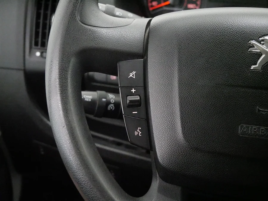 Peugeot Boxer l2h2 2.0 BlueHDI 120kW manuál, Česko — foto 16 z 22
