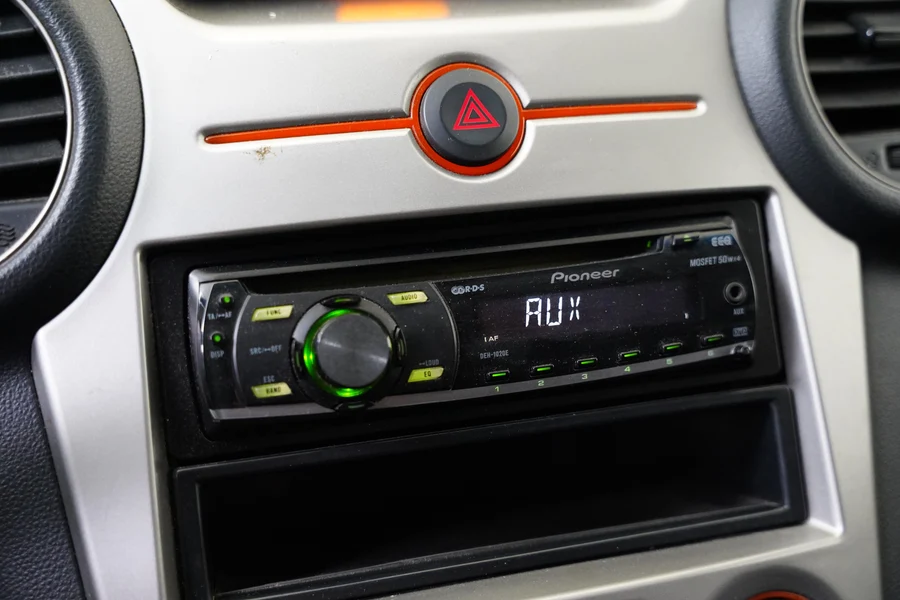 Kia Carens 2.0 CRDI 103 kW, Česko — foto 16 z 21
