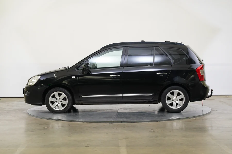 Kia Carens 2.0 CRDI 103 kW, Česko — foto 3 z 21
