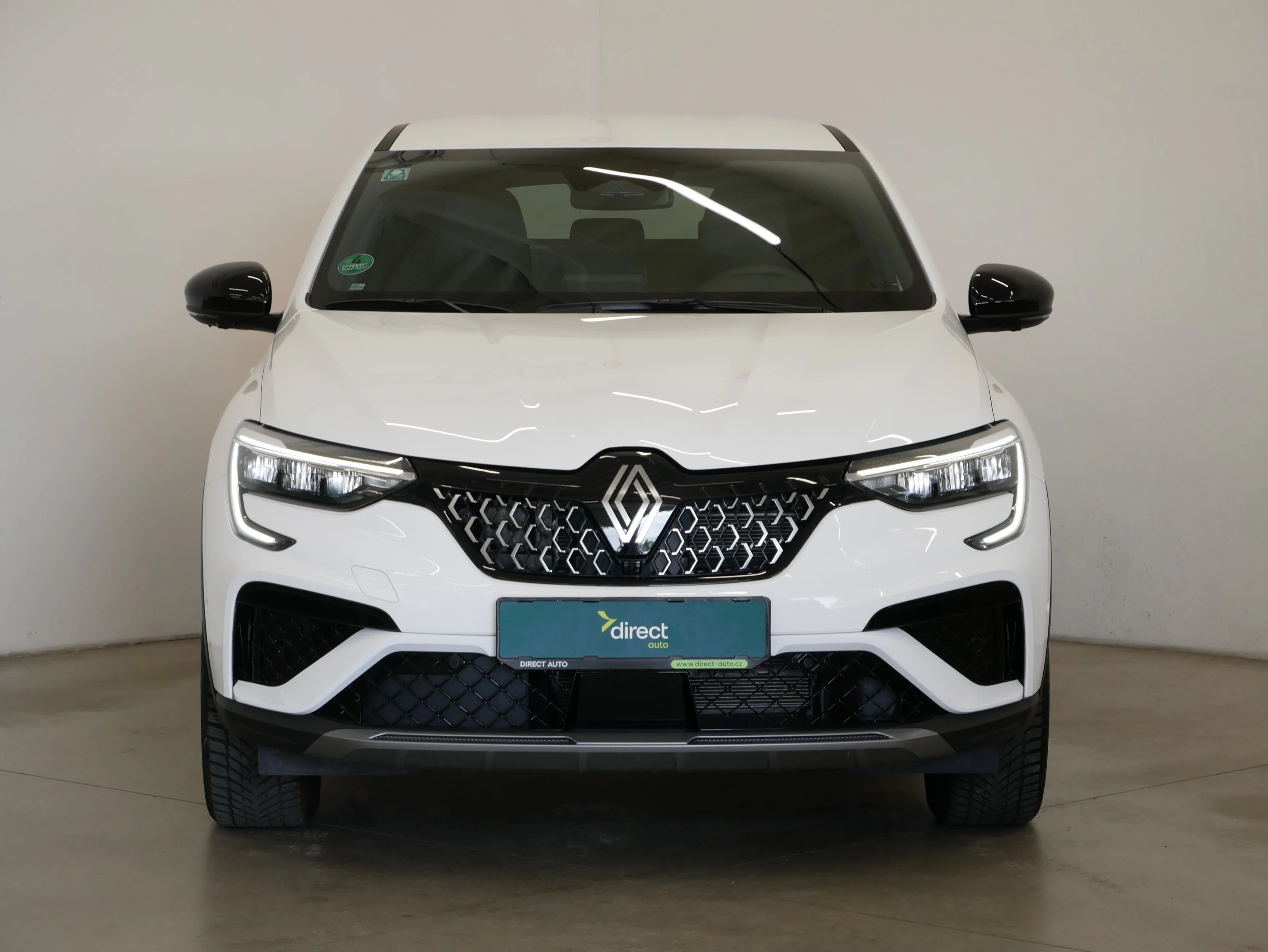 Renault Arkana E-Tech 1.6 69 kW automatic, Česko — foto 4 z 6