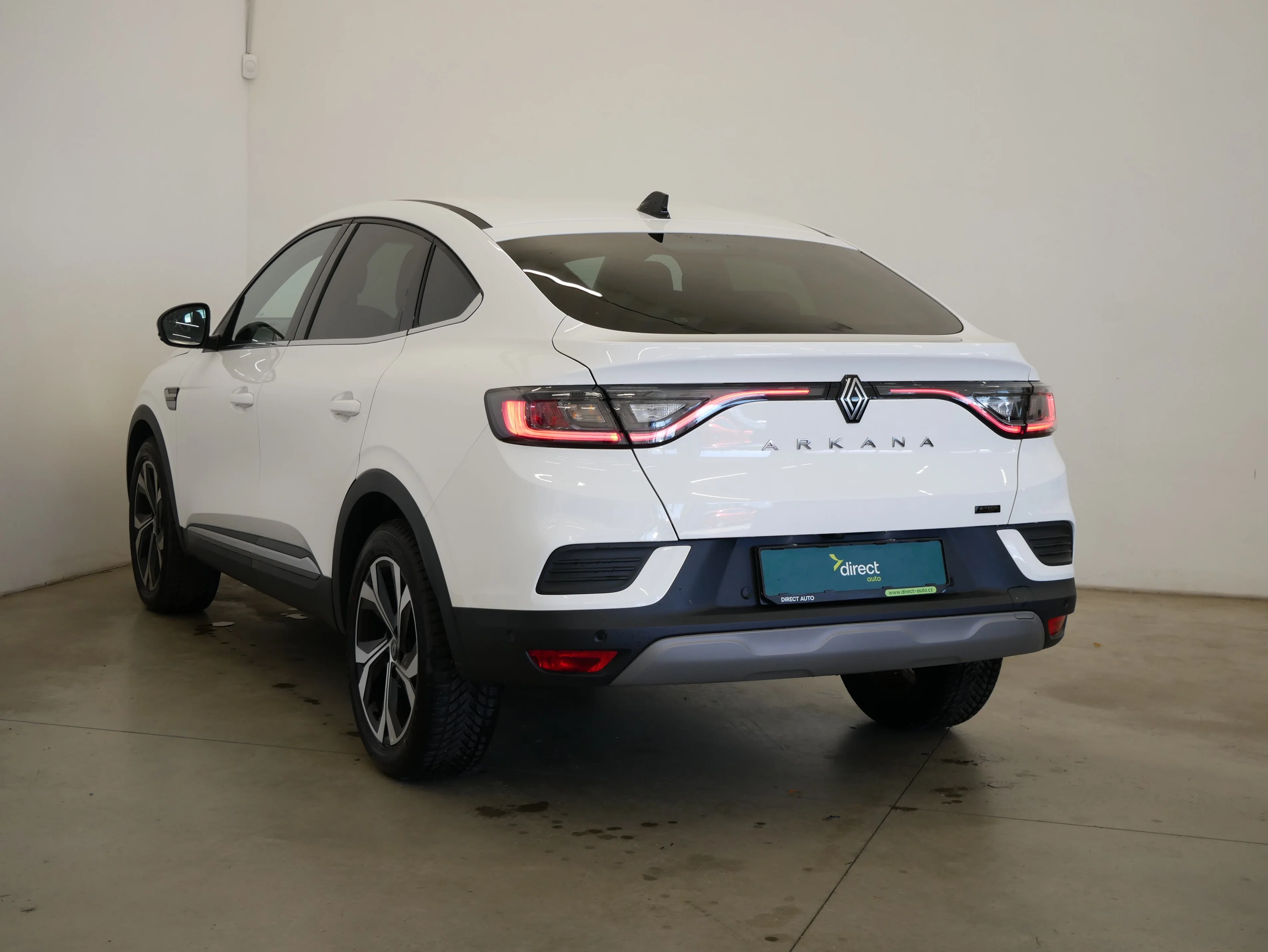 Renault Arkana E-Tech 1.6 69 kW automat, Česko — foto 3 z 6