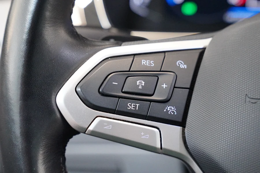 Volkswagen Passat 2.0 TDI 110 kW DSG, Česko — foto 15 z 28