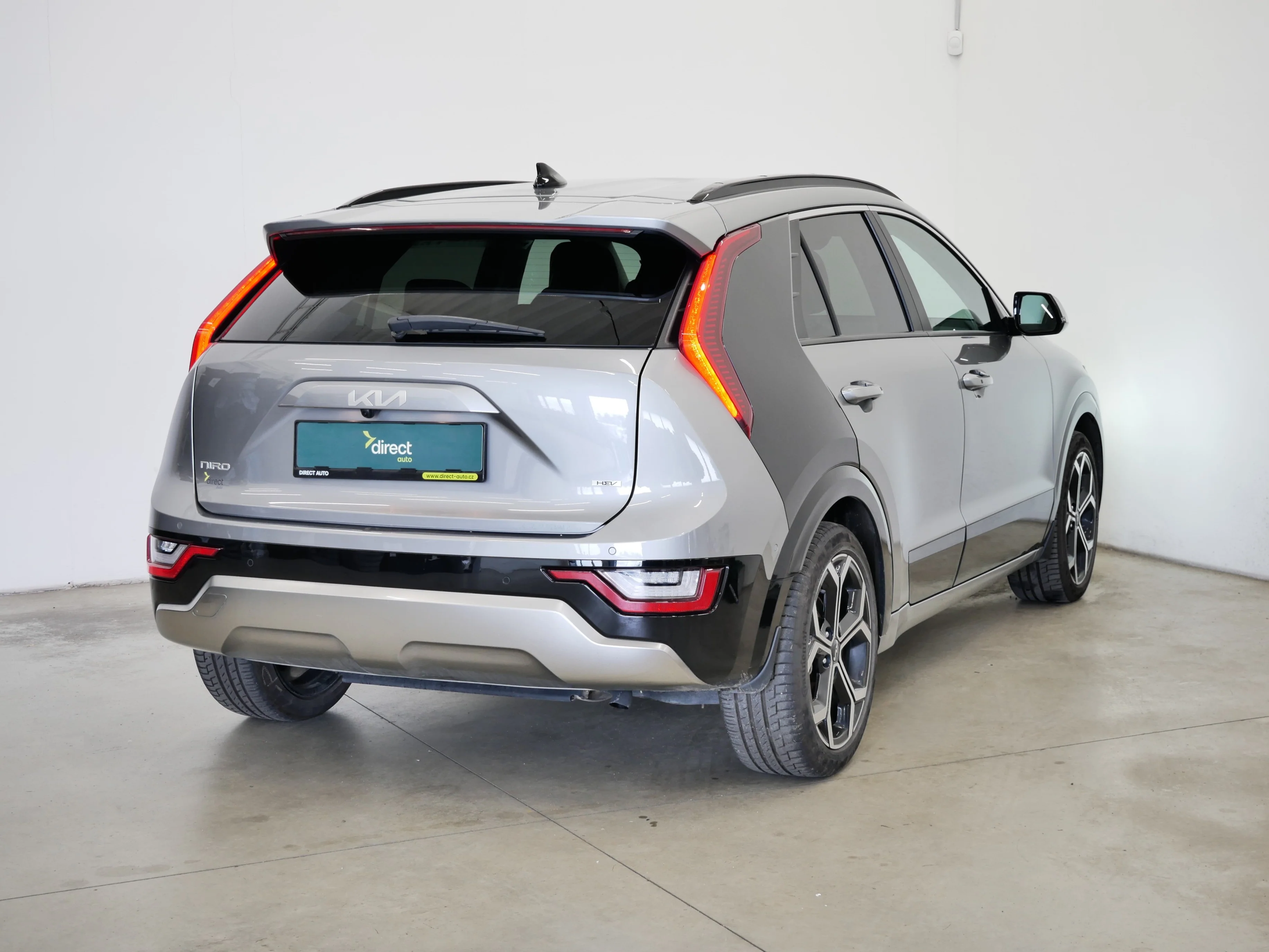 Kia Niro Hev 1.6 77 kW automatic, Česko — foto 2 z 6