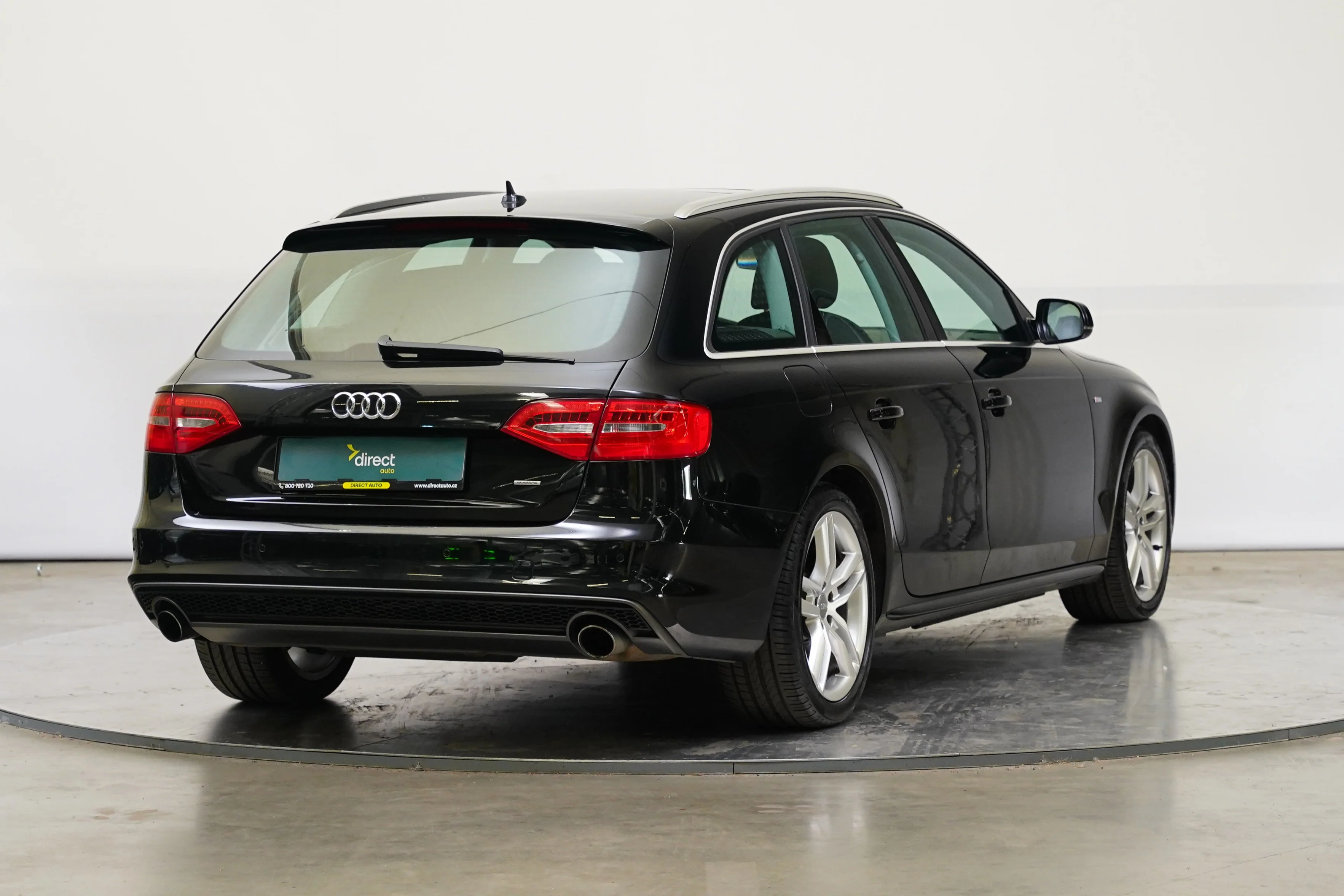 Audi a4 quattro 2.0 TFSI 165 kW, Česko — foto 2 z 6