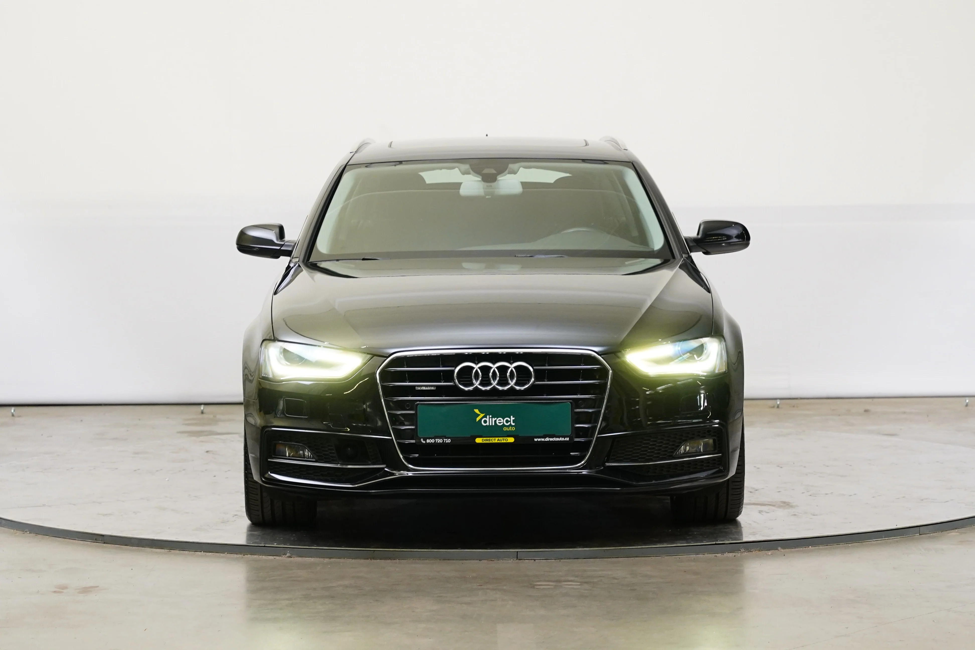 Audi a4 quattro 2.0 TFSI 165 kW, Česko — foto 4 z 6