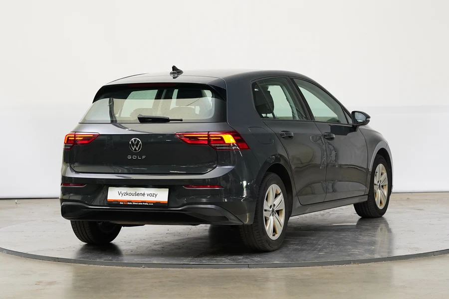Volkswagen Golf 1.0 TSI 81 kW, Česko — foto 2 z 23