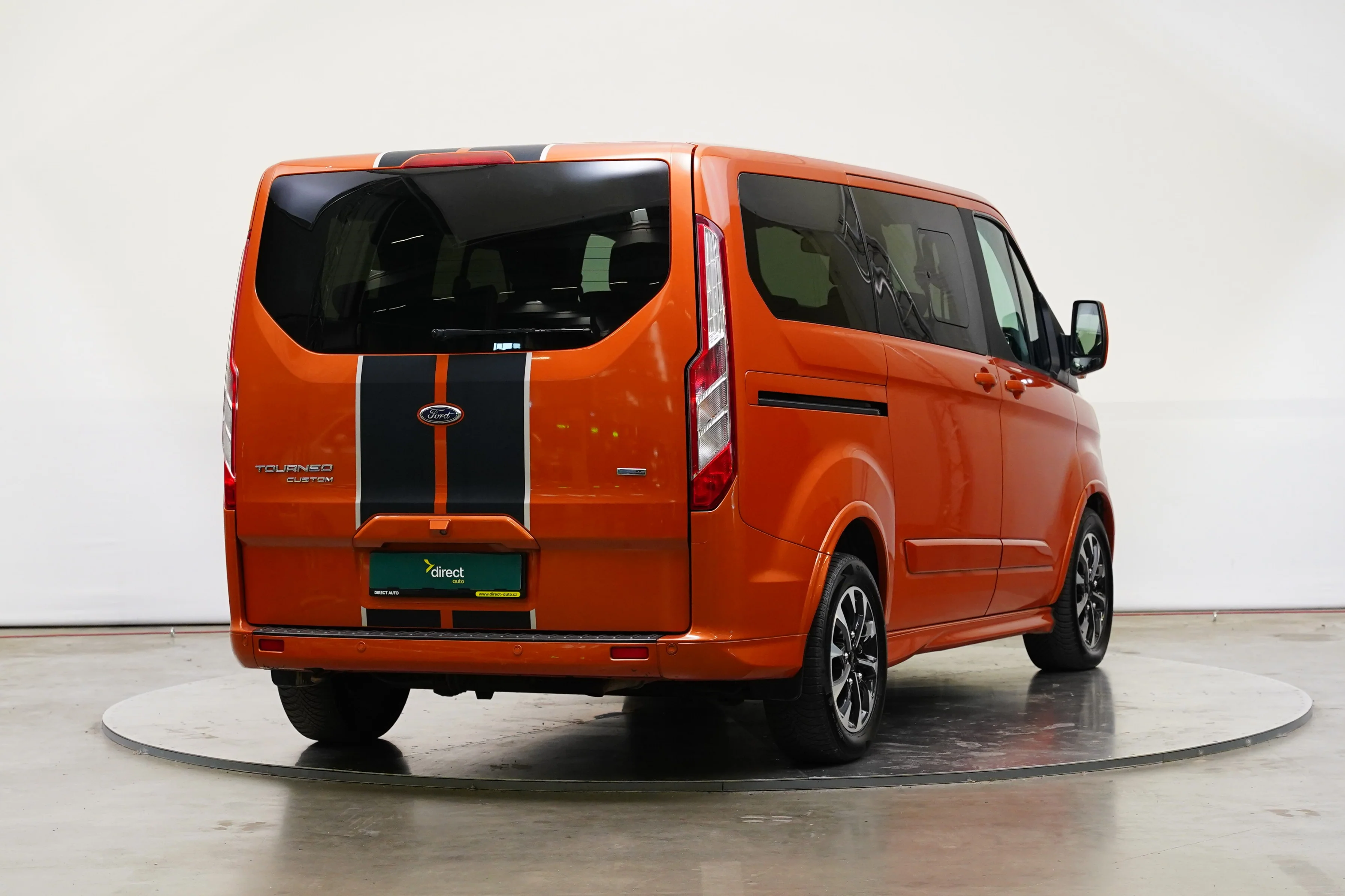 Ford Tourneo Custom Ci 2.0 TD 125 kW automatic, Česko — foto 2 z 6