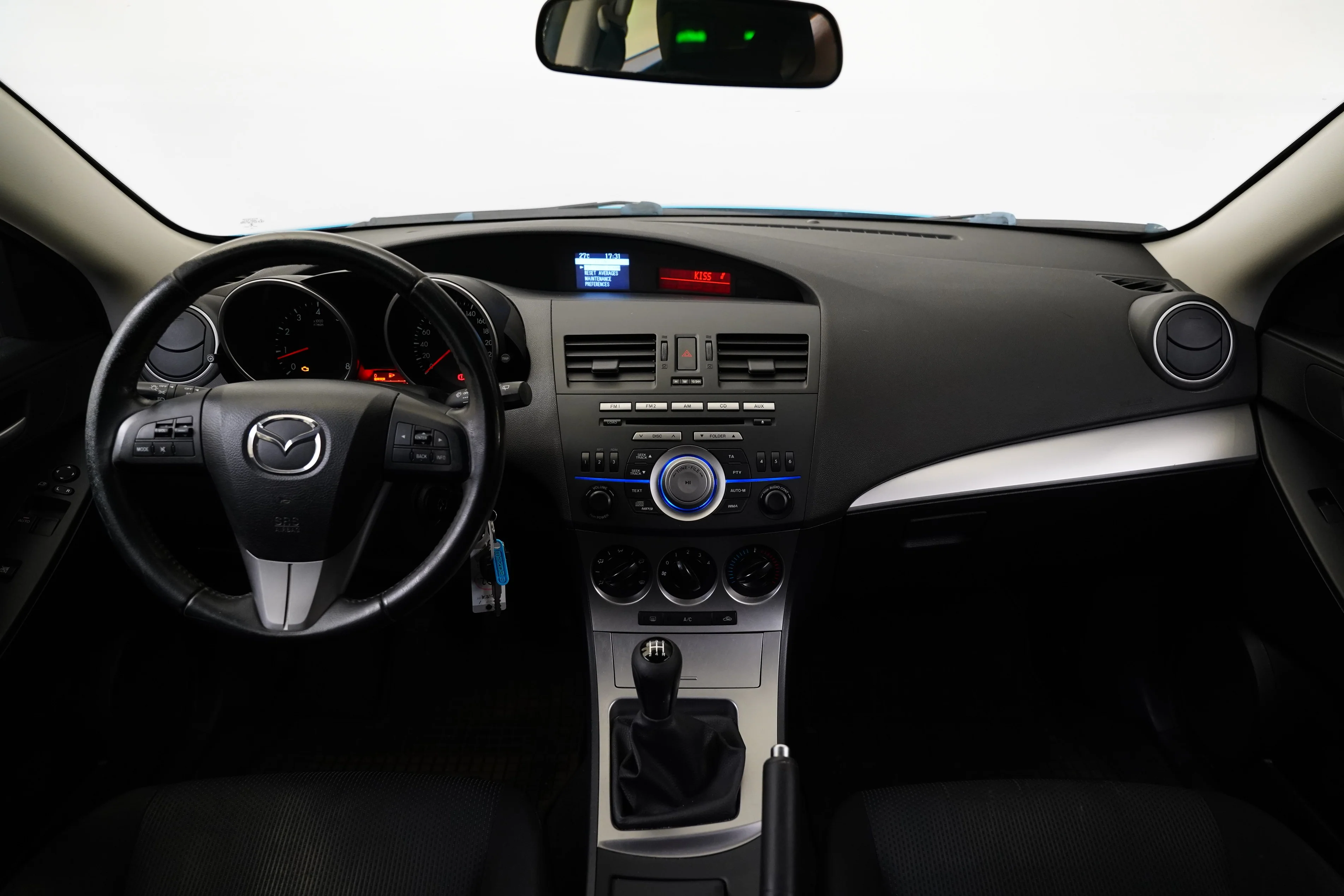 Mazda 3 1.6 77 kW, Česko — foto 5 z 6
