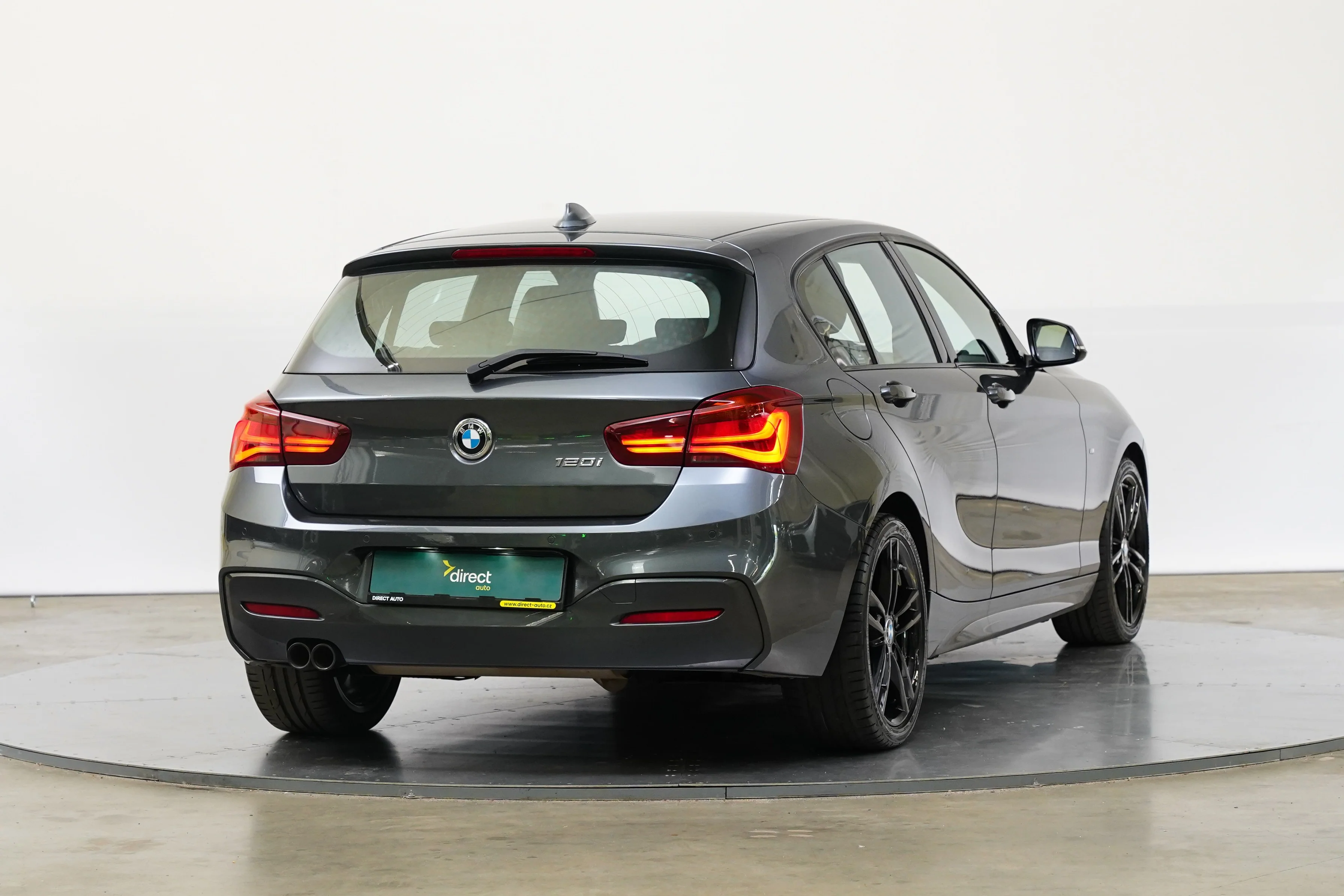 BMW Řada 1 2,0 135 kW automat, Česko — foto 2 z 6