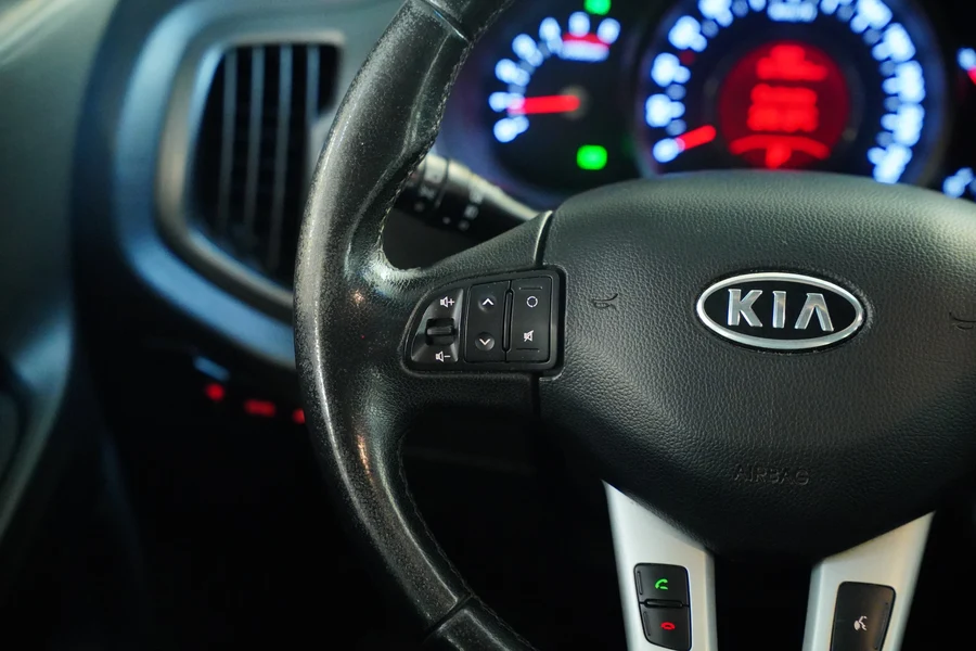 Kia Sportage 4x4 2.0 CRDI 100 kW automatic, Česko — foto 16 z 26