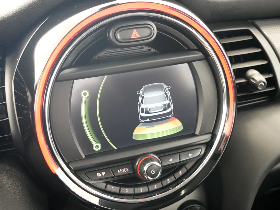 MINI One 1.2 i 75 kW automatic, Česko — foto 15 z 24