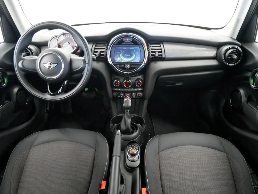 MINI One 1.2 i 75 kW automatic, Česko — foto 5 z 24