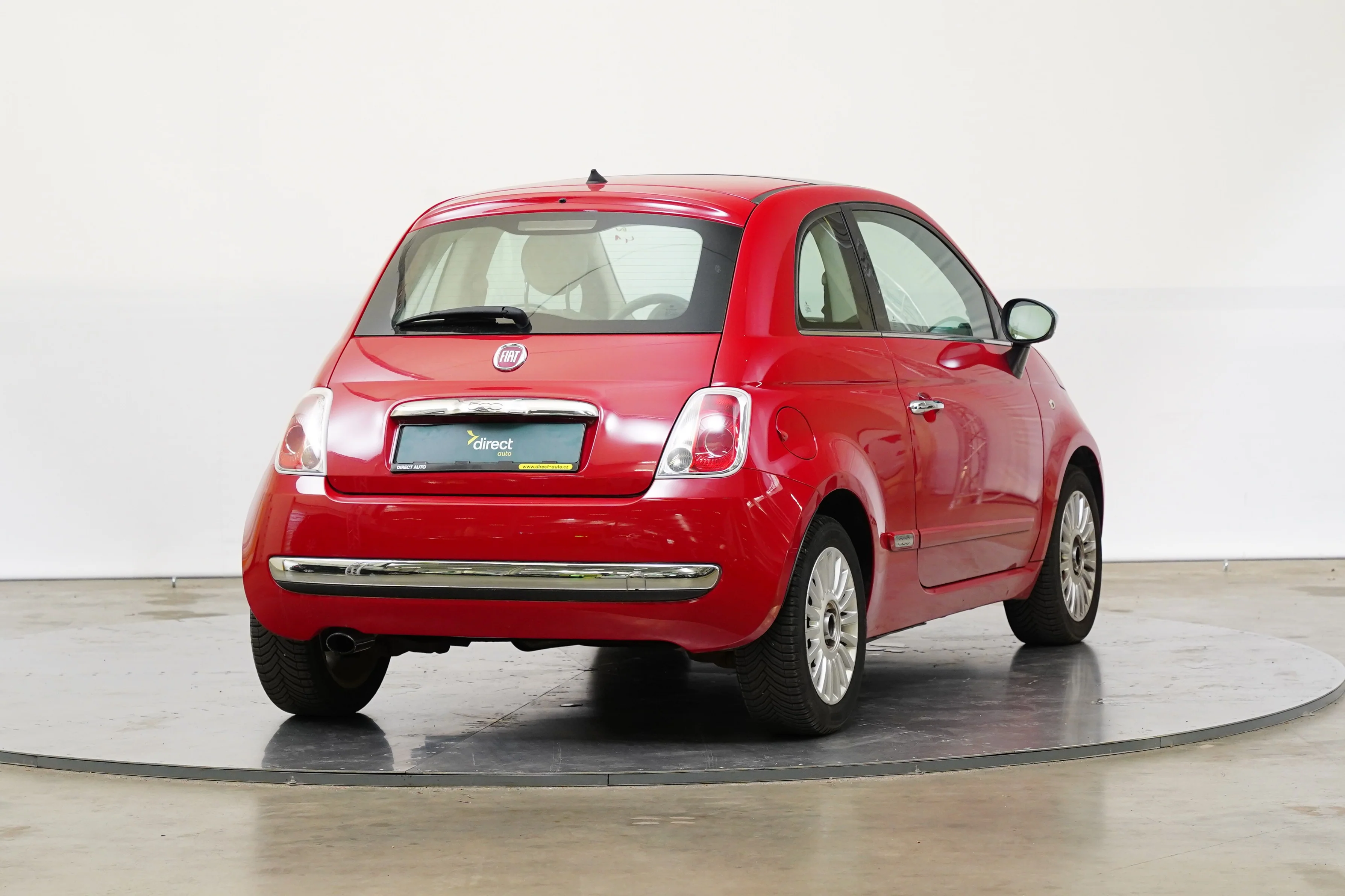 Fiat 500 0.9 T 63 kW automatic, Česko — foto 2 z 6