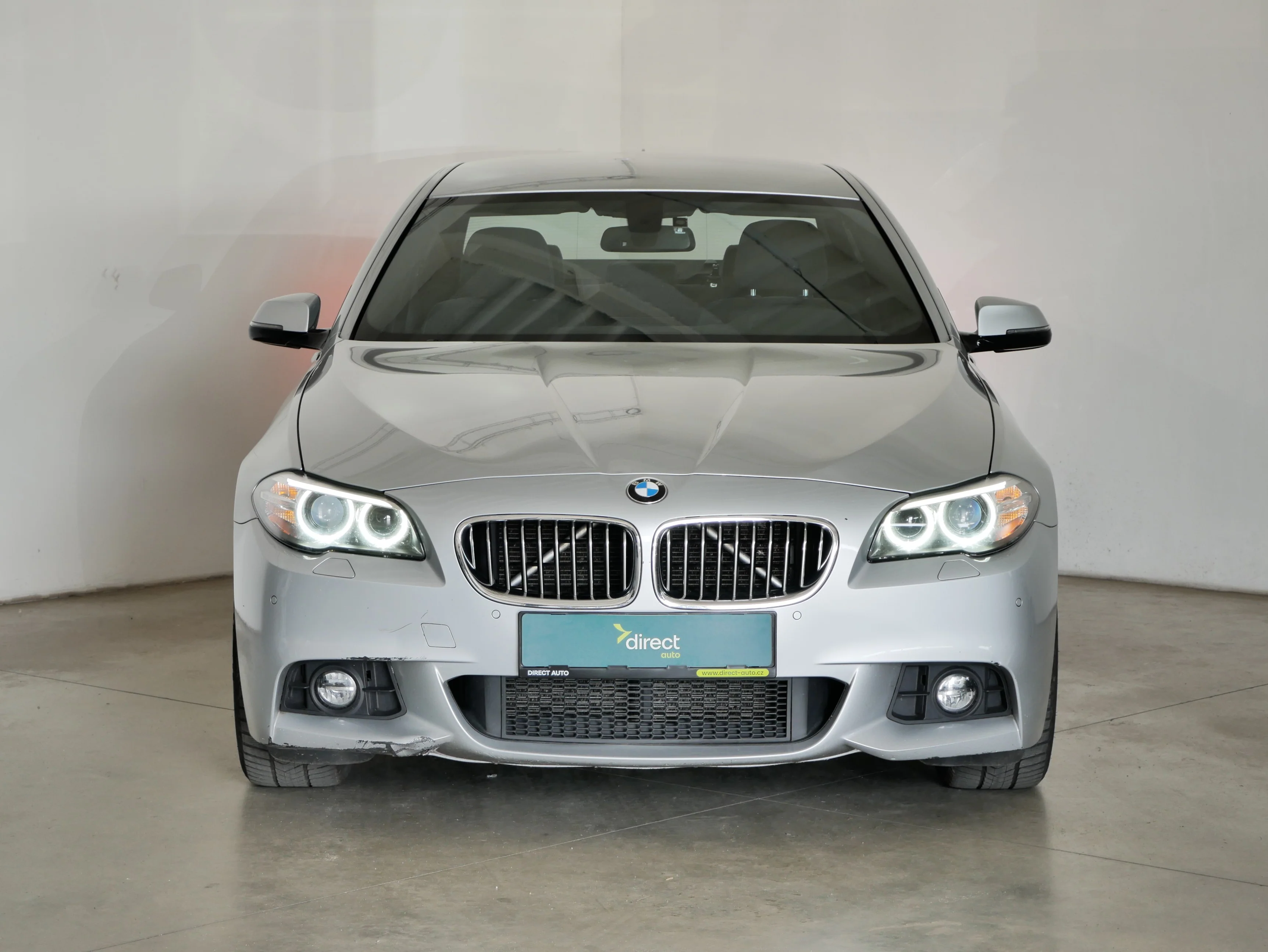 BMW 520 xDrive 2.0 D 140 kW automatic, Česko — foto 4 z 6