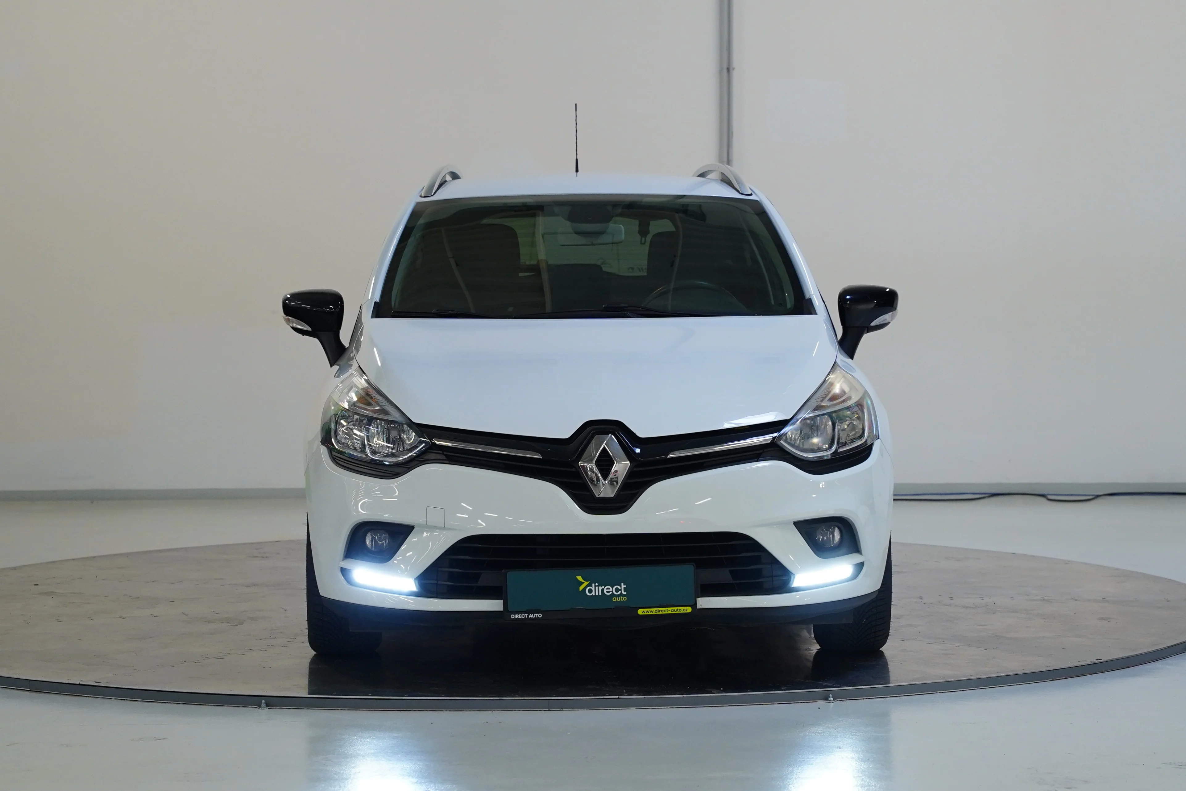 Renault Clio 1.2 i 54 kW, Česko — foto 4 z 6