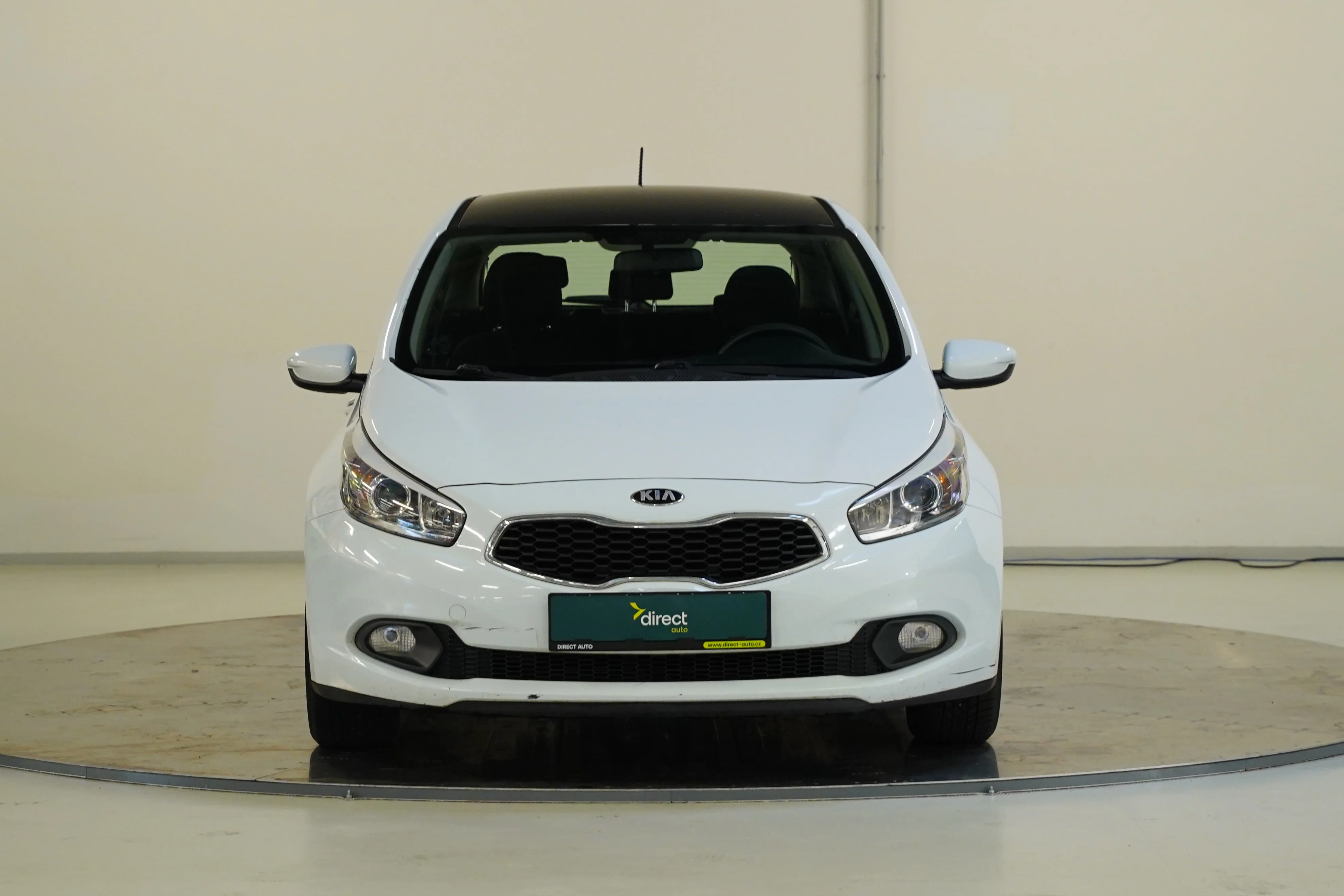 Kia Ceed Cvvt 1.4 73 kW, Česko — foto 4 z 6
