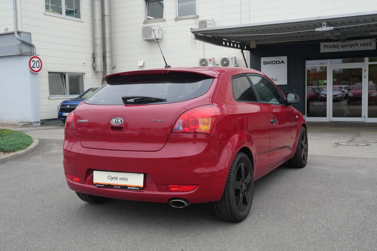 Kia Ceed 1.4i 80 kW, Česko — foto 2 z 6