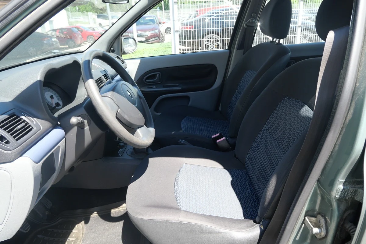 Renault Thalia 1.2i 55 kW, Česko — foto 5 z 6