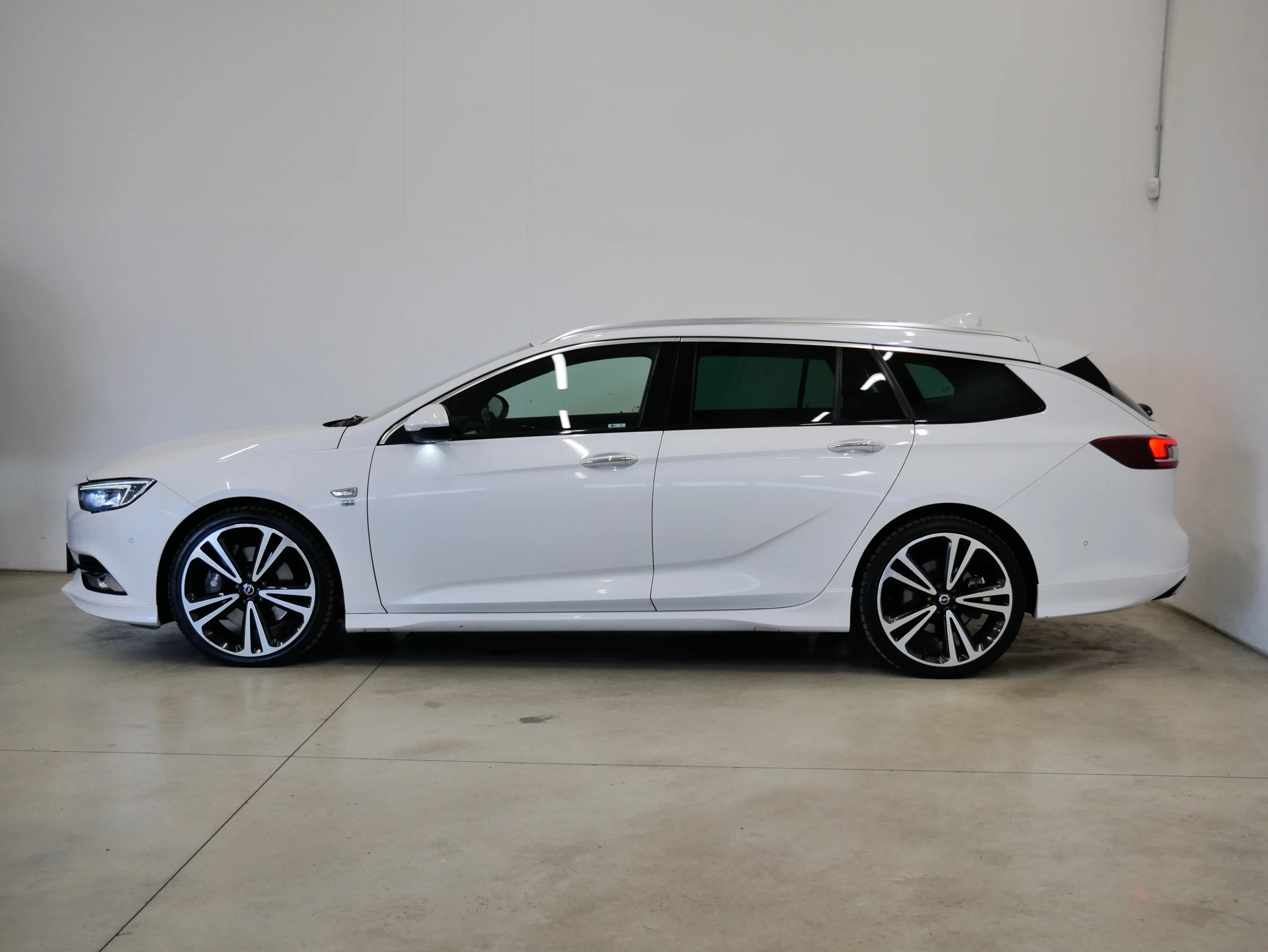 Opel Insignia Sidi 4x4 2.0 191 kW automatic, Česko — foto 3 z 6