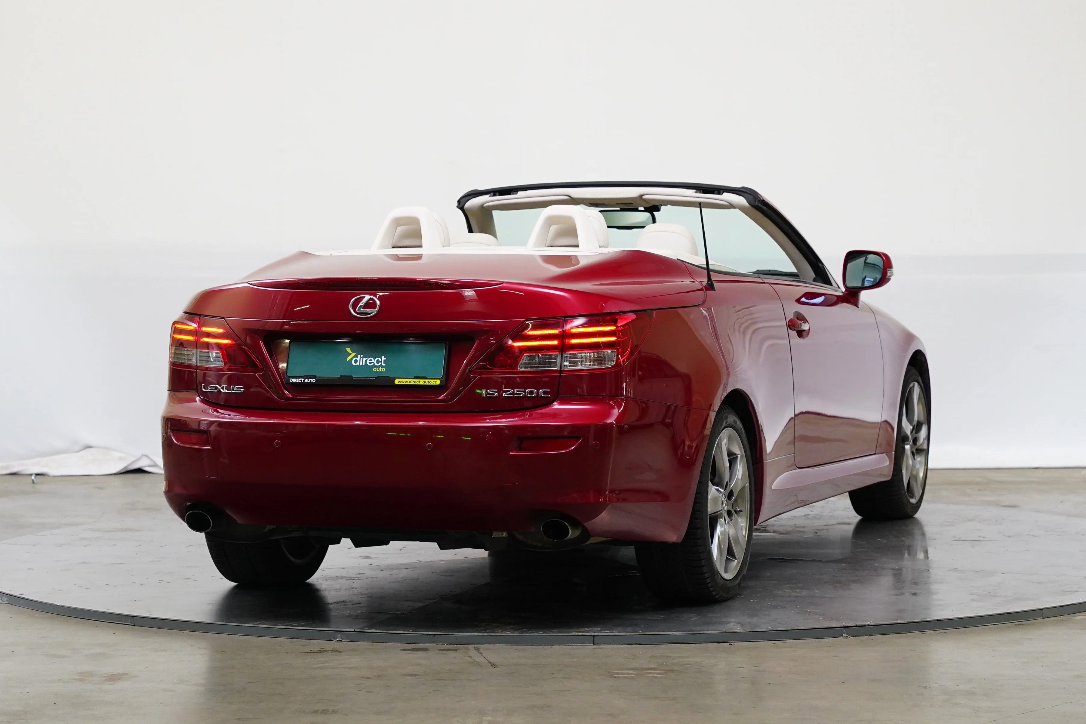 Lexus Is 2.5 153kW automatic, Česko — foto 2 z 6