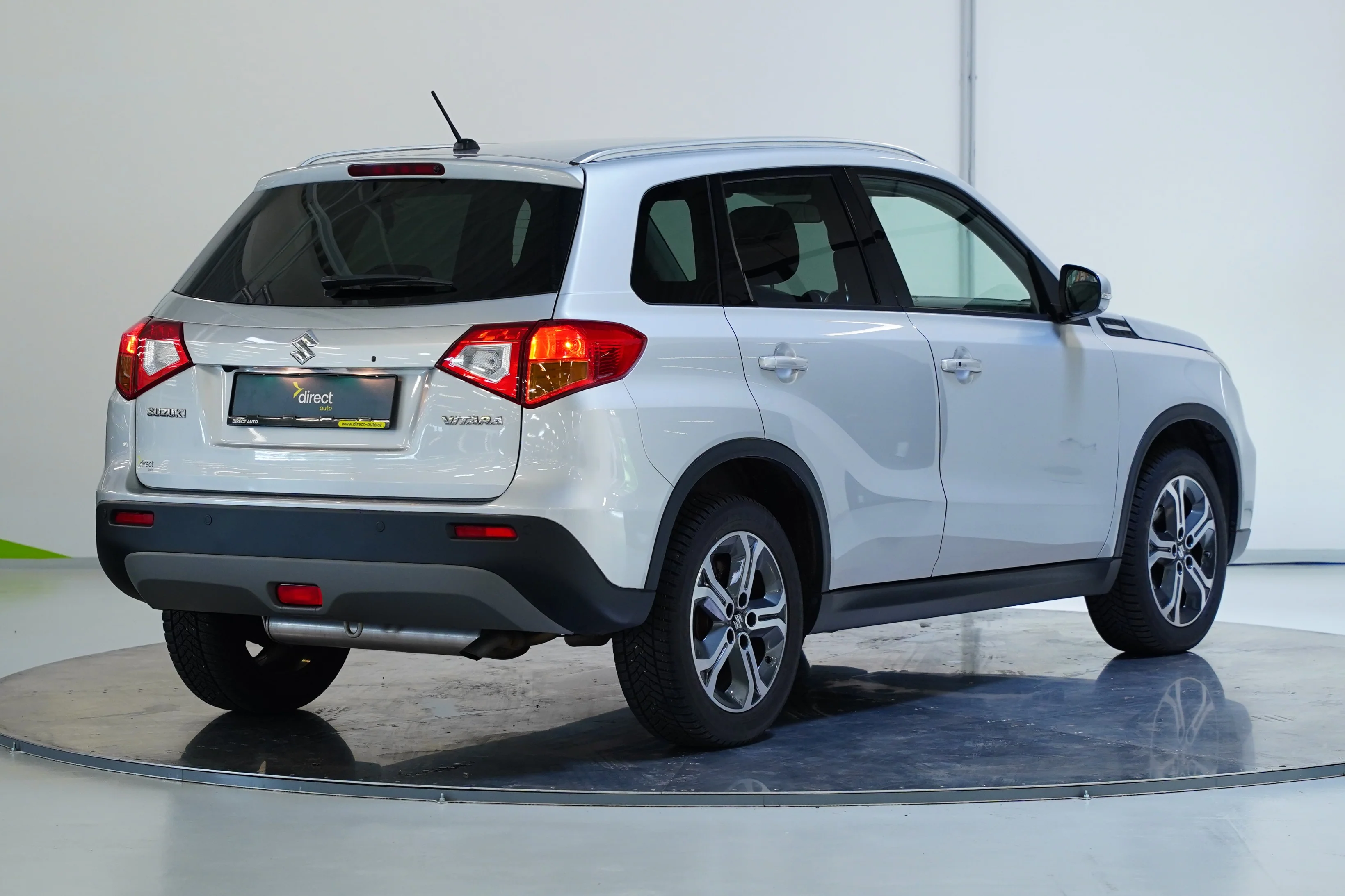 Suzuki Vitara 1.6i 88 kW automatic, Česko — foto 2 z 6