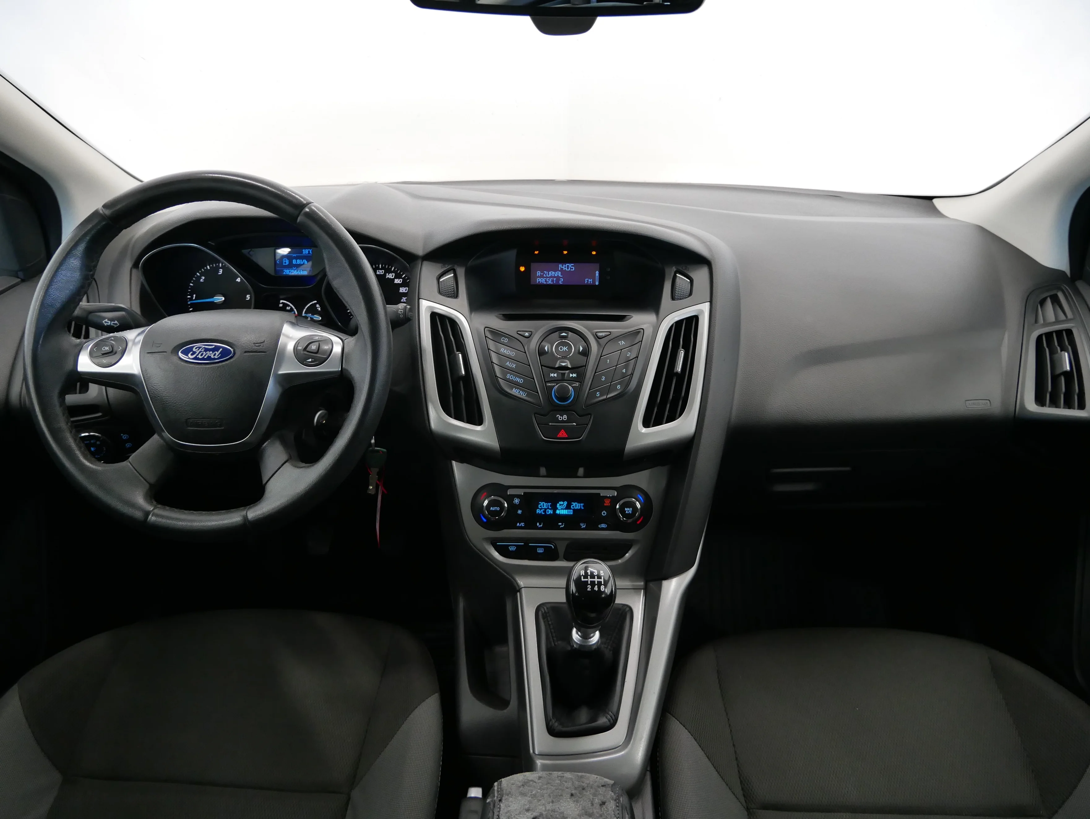 Ford Focus Ci Titanium 1.6 TD 70 kW, Česko — foto 5 z 6