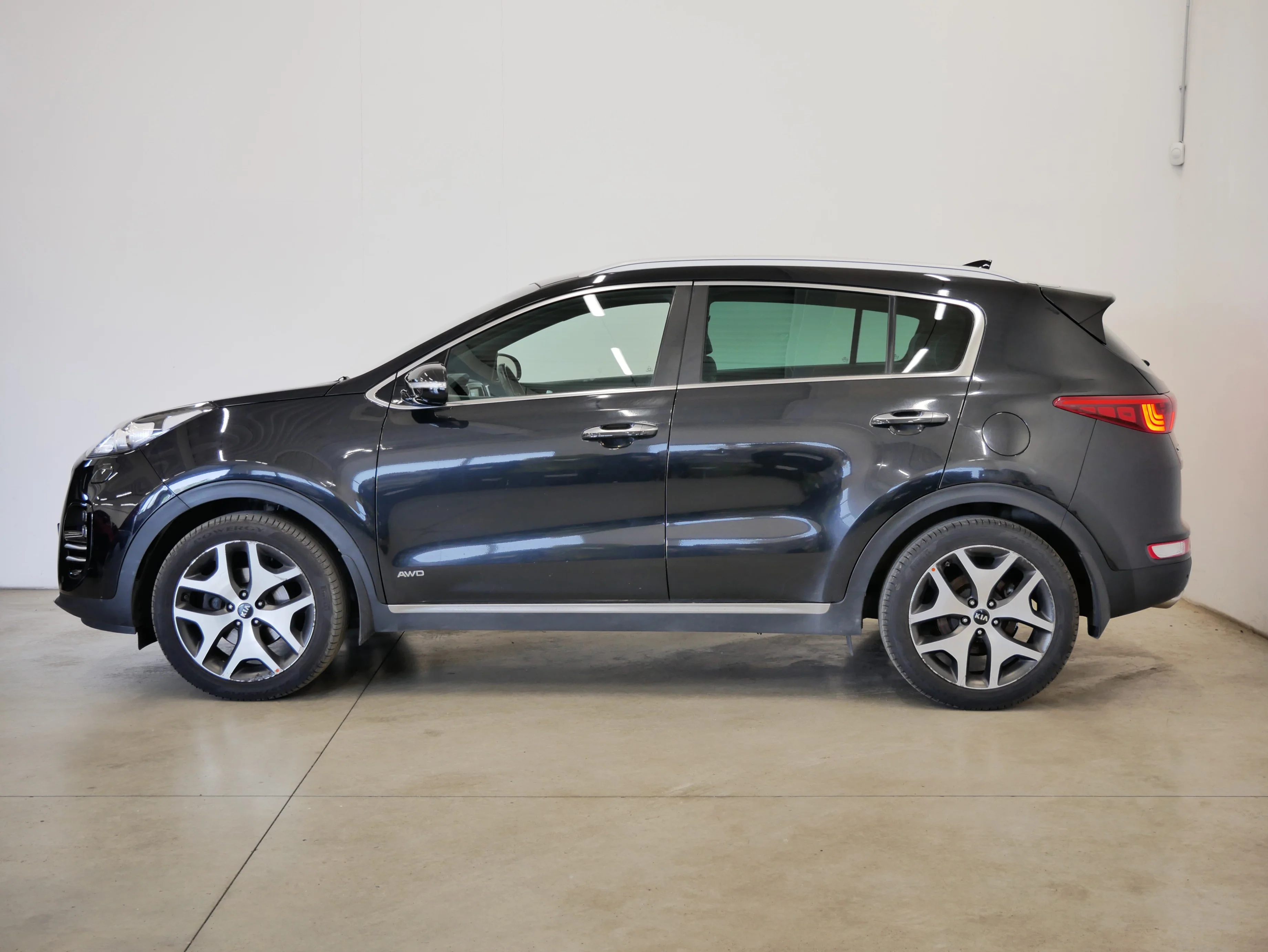 Kia Sportage 4x4 2.0 CRDi 136 kW automatic, Česko — foto 3 z 6