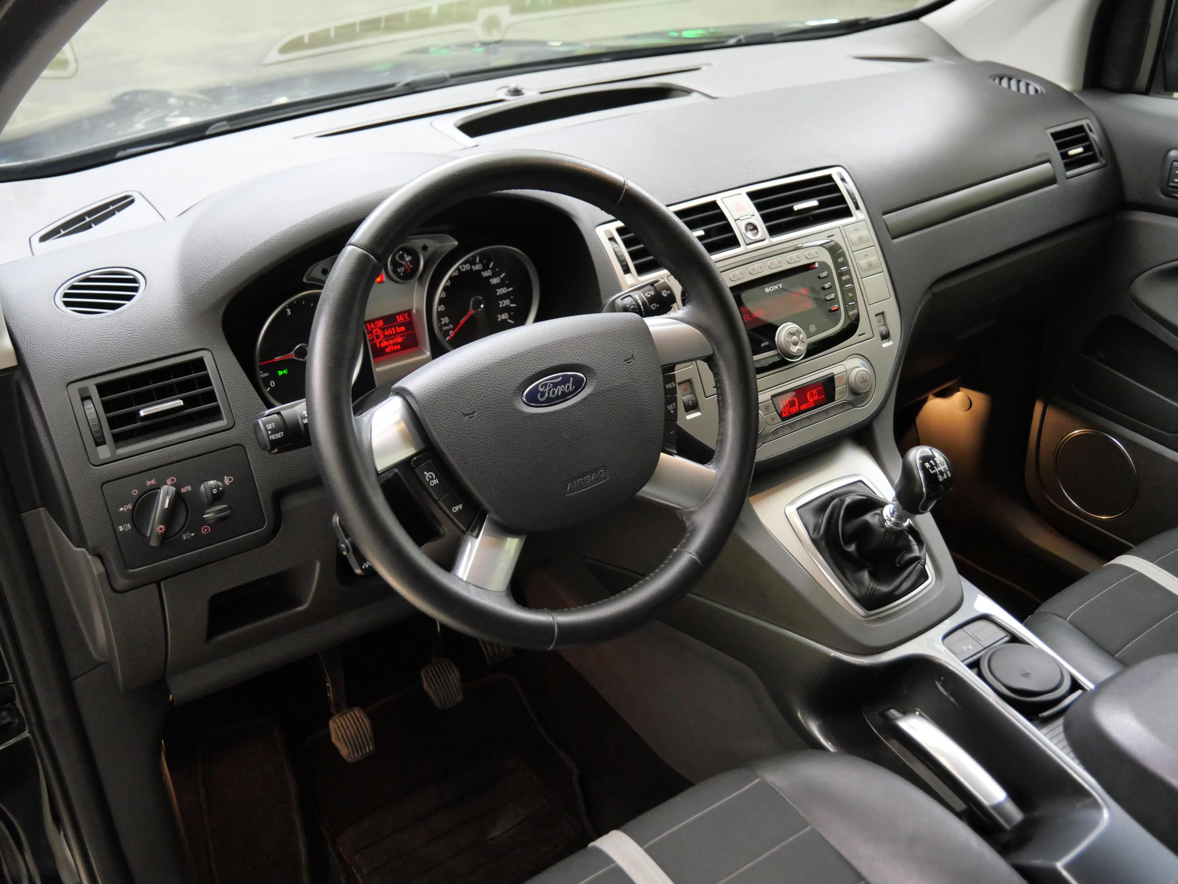 Ford Kuga Ci 2.0 TD 120 kW, Česko — foto 5 z 6