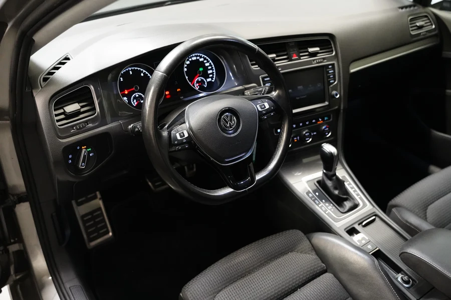 Volkswagen Golf 4Motion 2.0 TDI 135kW automatic, Česko — foto 15 z 27