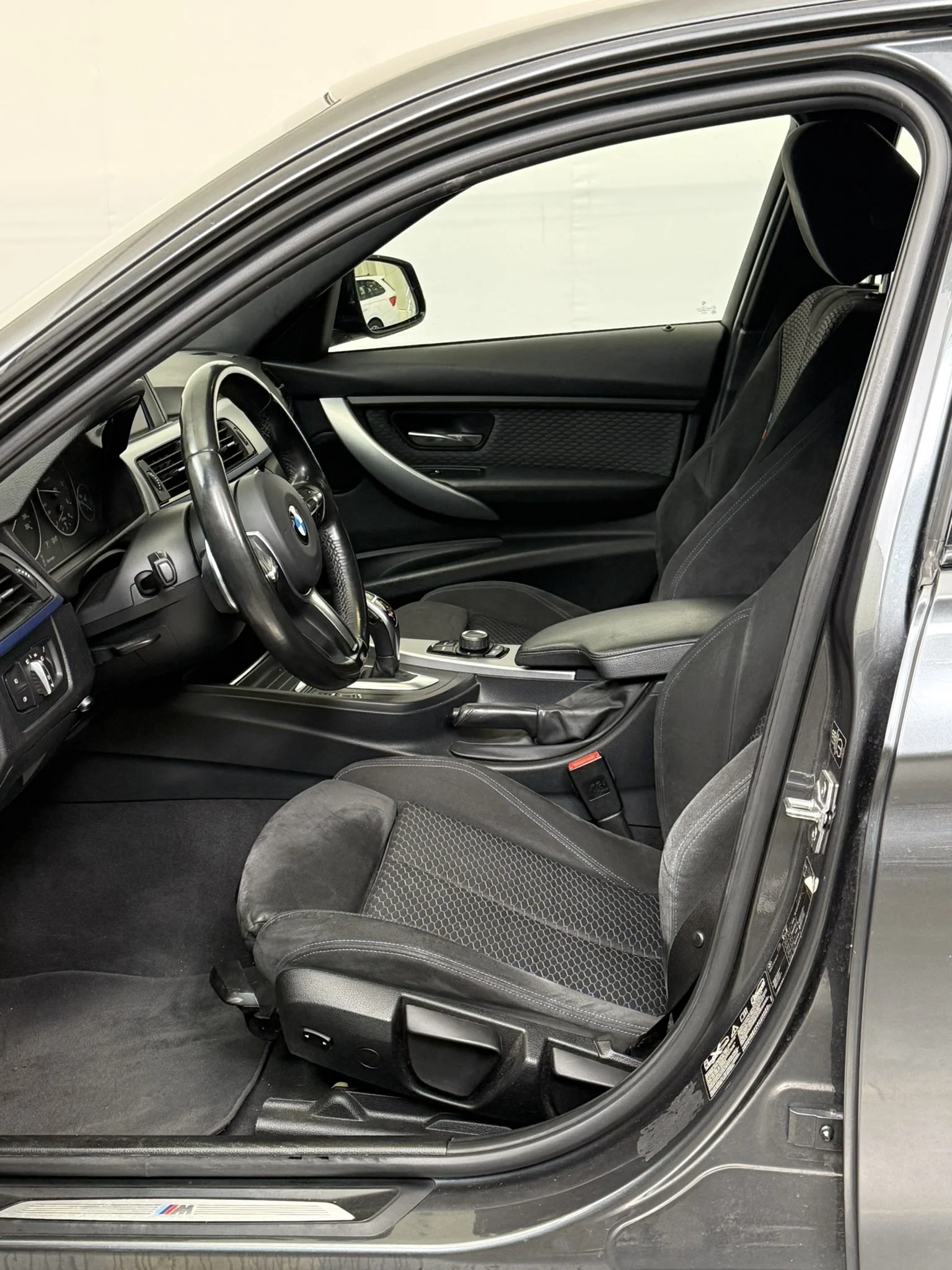 BMW 3 xDrive 135 kW automat, Česko — foto 5 z 6