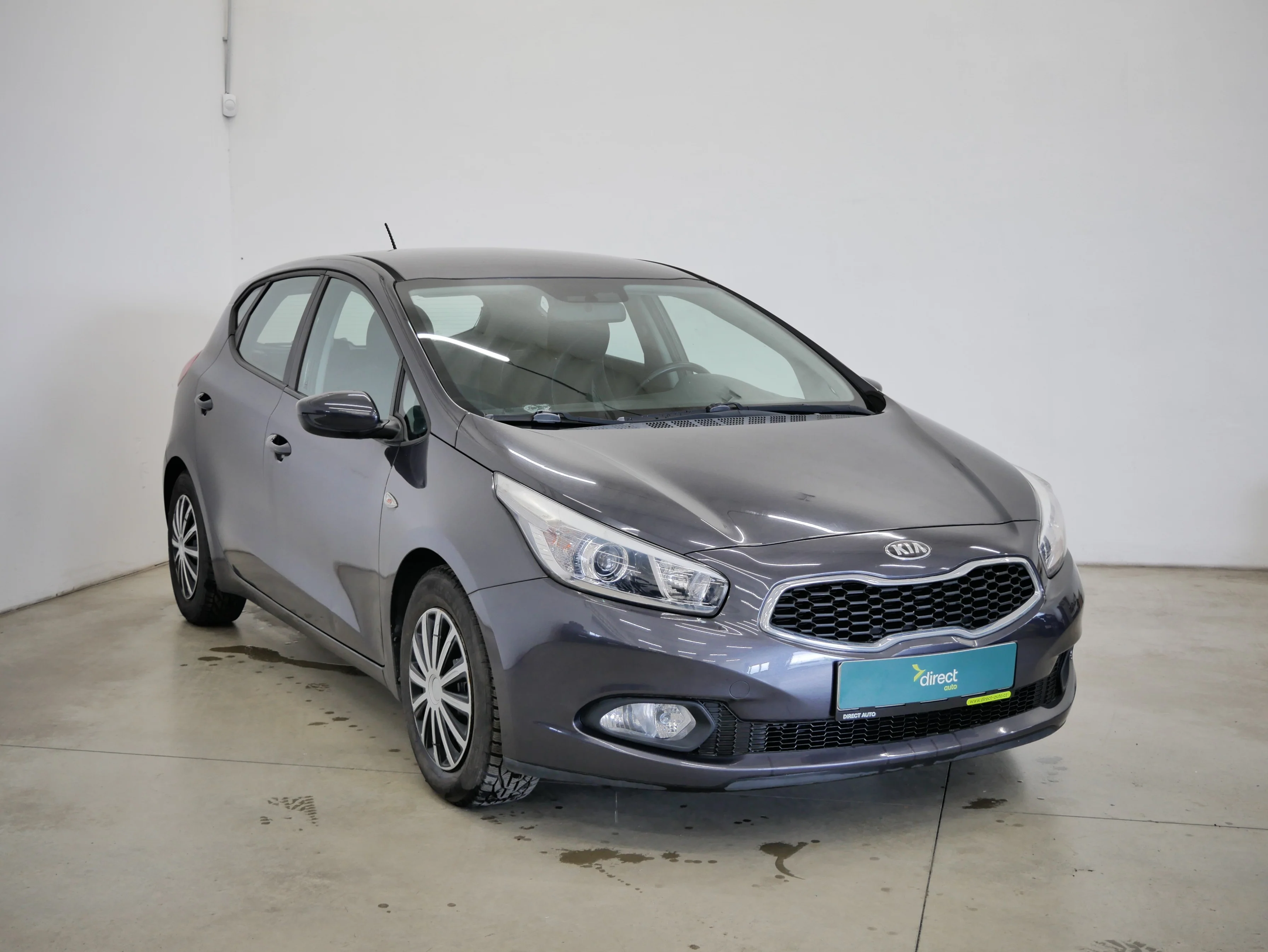 Kia Ceed 1.4i 74 kW, Česko — foto 4 z 6