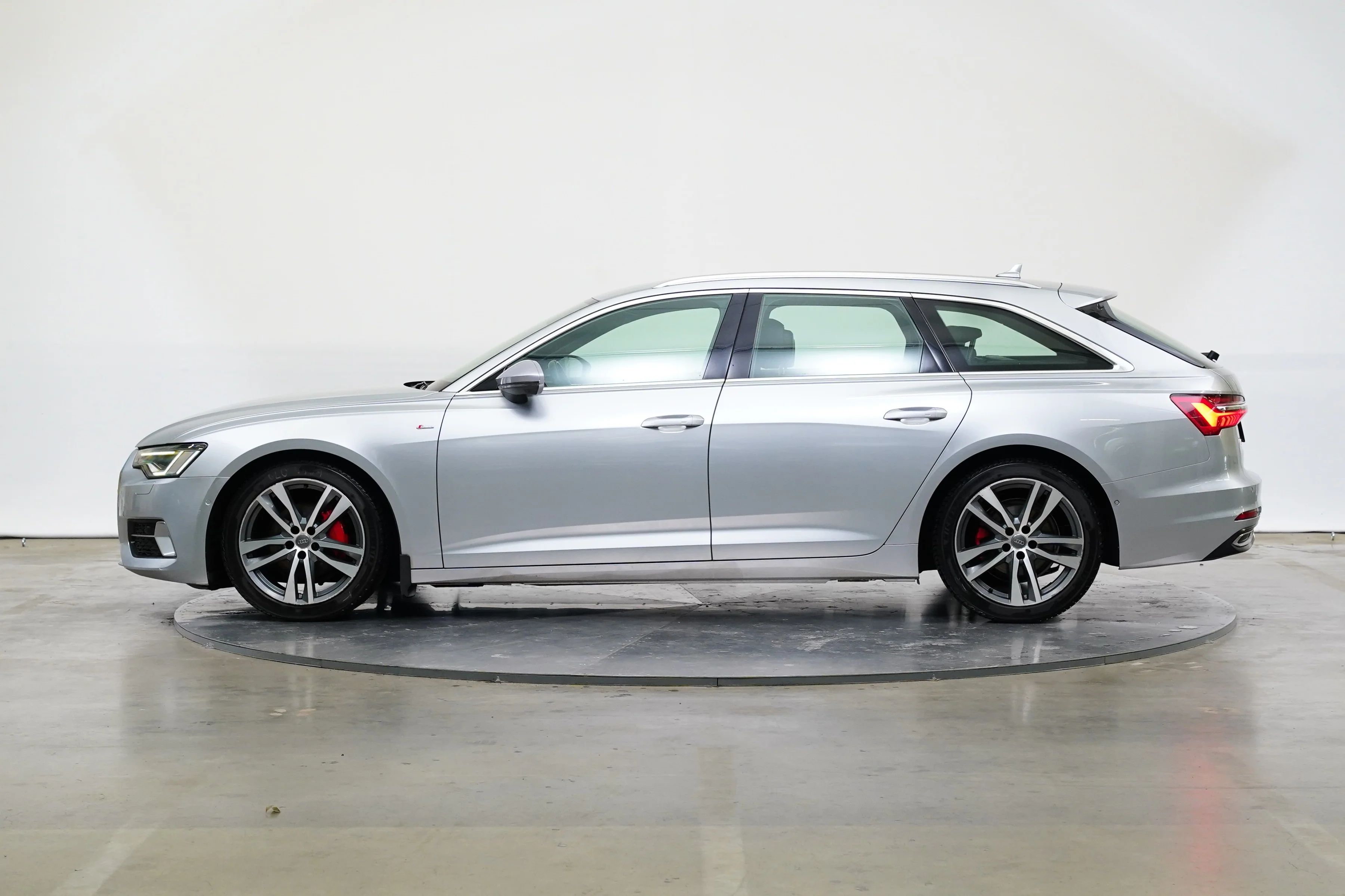 Audi a6 quattro 2.0 TDI 150 kW automatic, Česko — foto 3 z 6