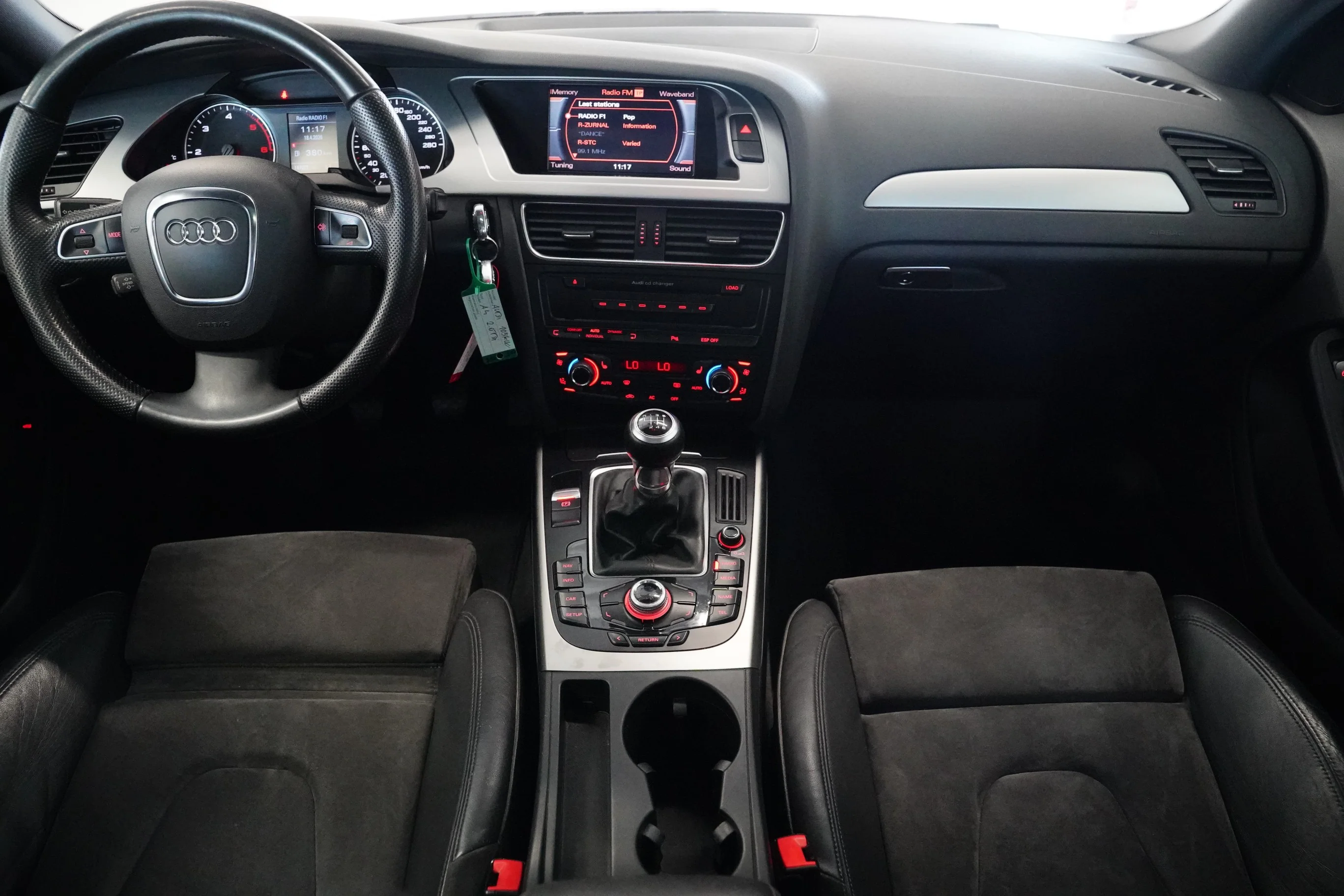 Audi a4 2.0 TDI 105 kW, Česko — foto 6 z 6
