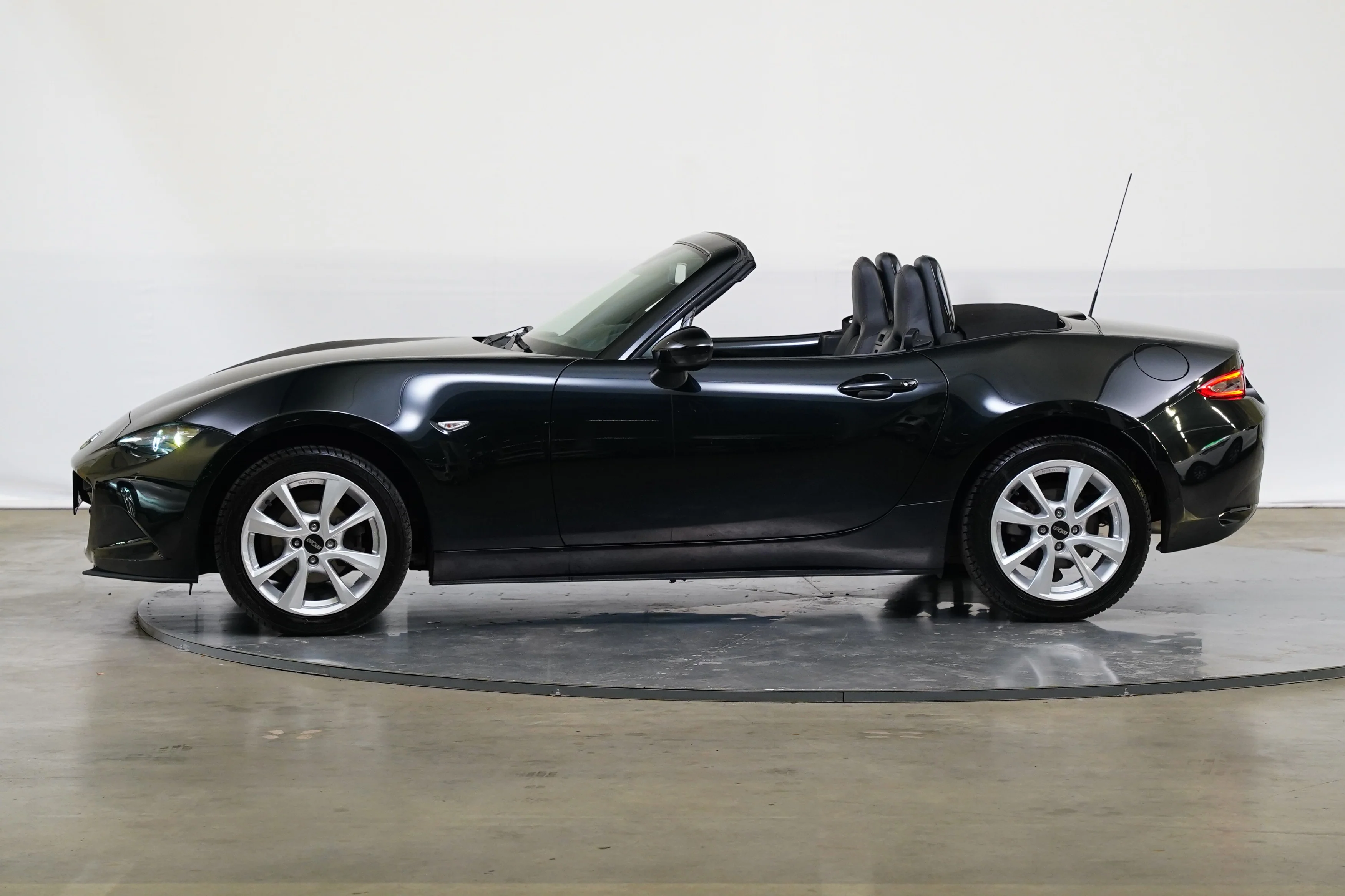 Mazda MX-5 1.5 96 kW, Česko — foto 3 z 6