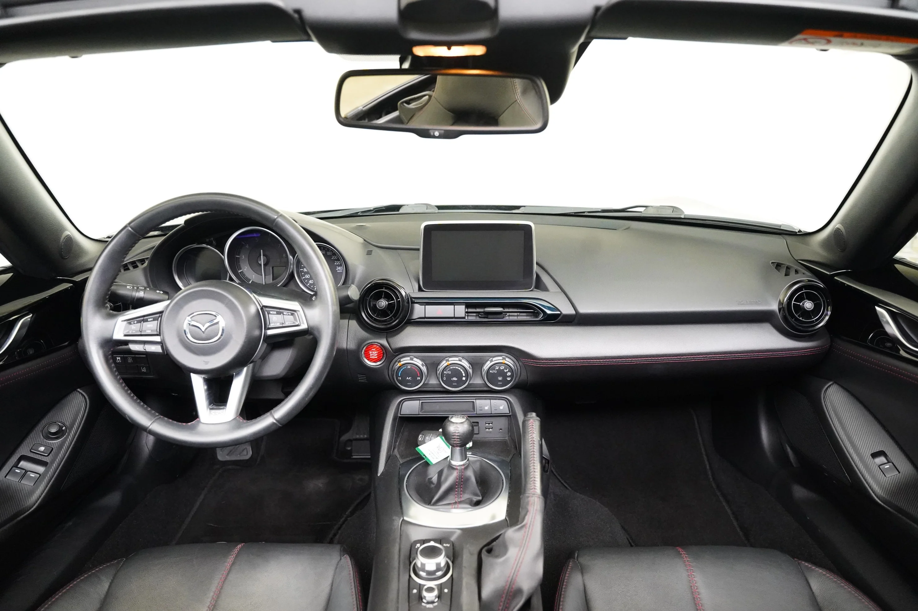 Mazda MX-5 1.5 96 kW, Česko — foto 5 z 6