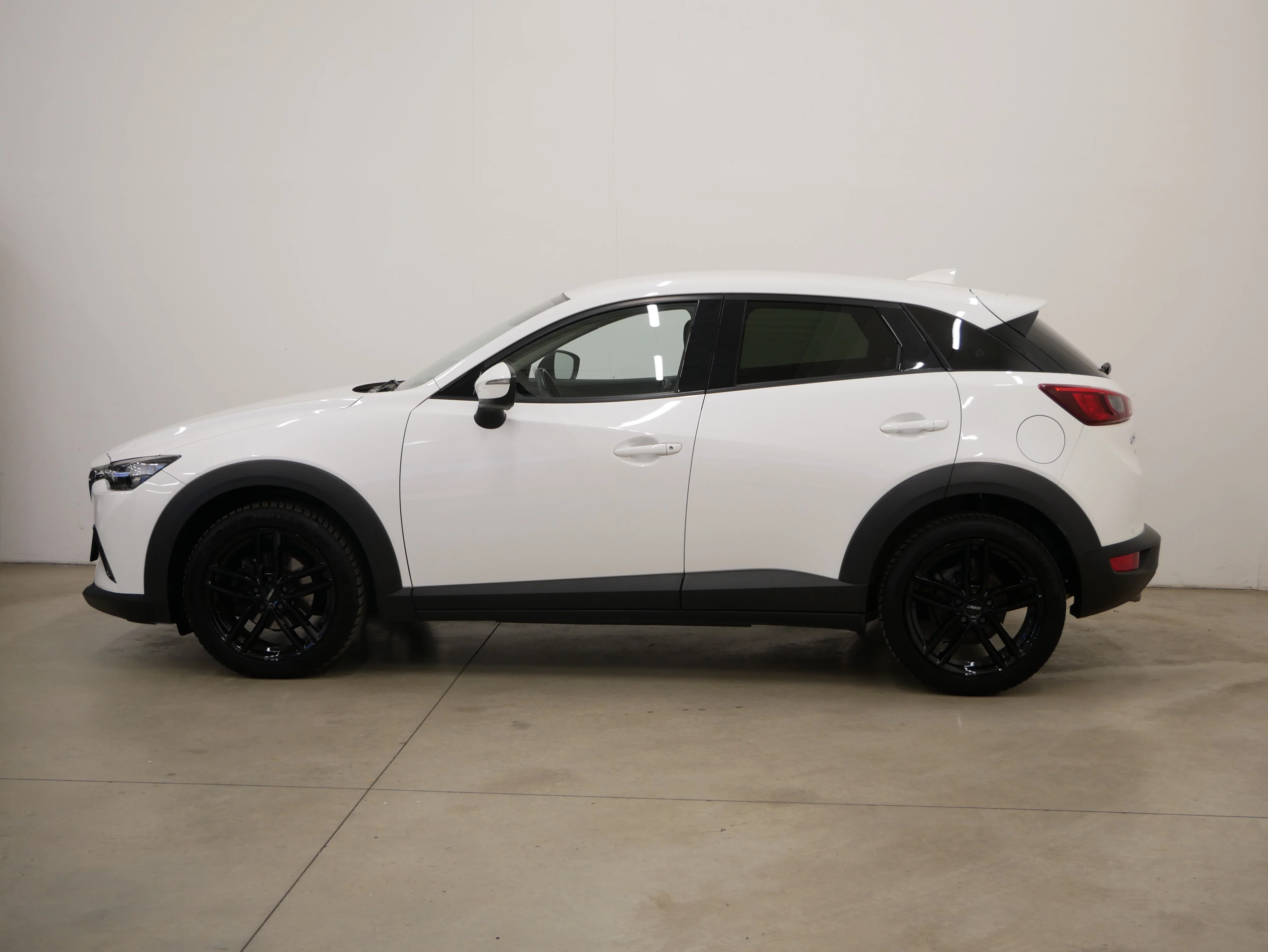 Mazda CX-3 2.0 88 kW, Česko — foto 3 z 6