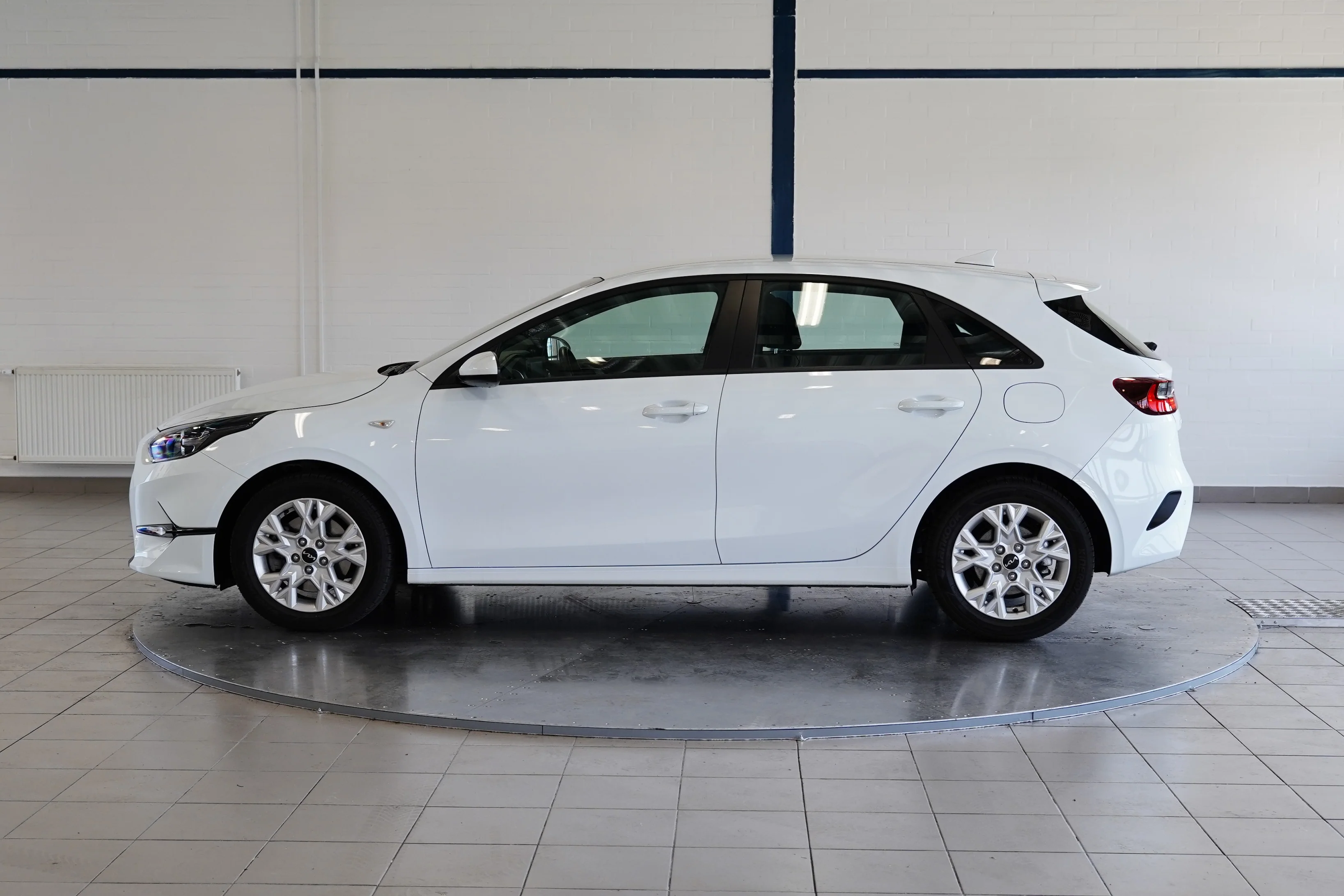 Kia Ceed Spin 1.5 T-GDI 118 kW automatic, Česko — foto 3 z 6