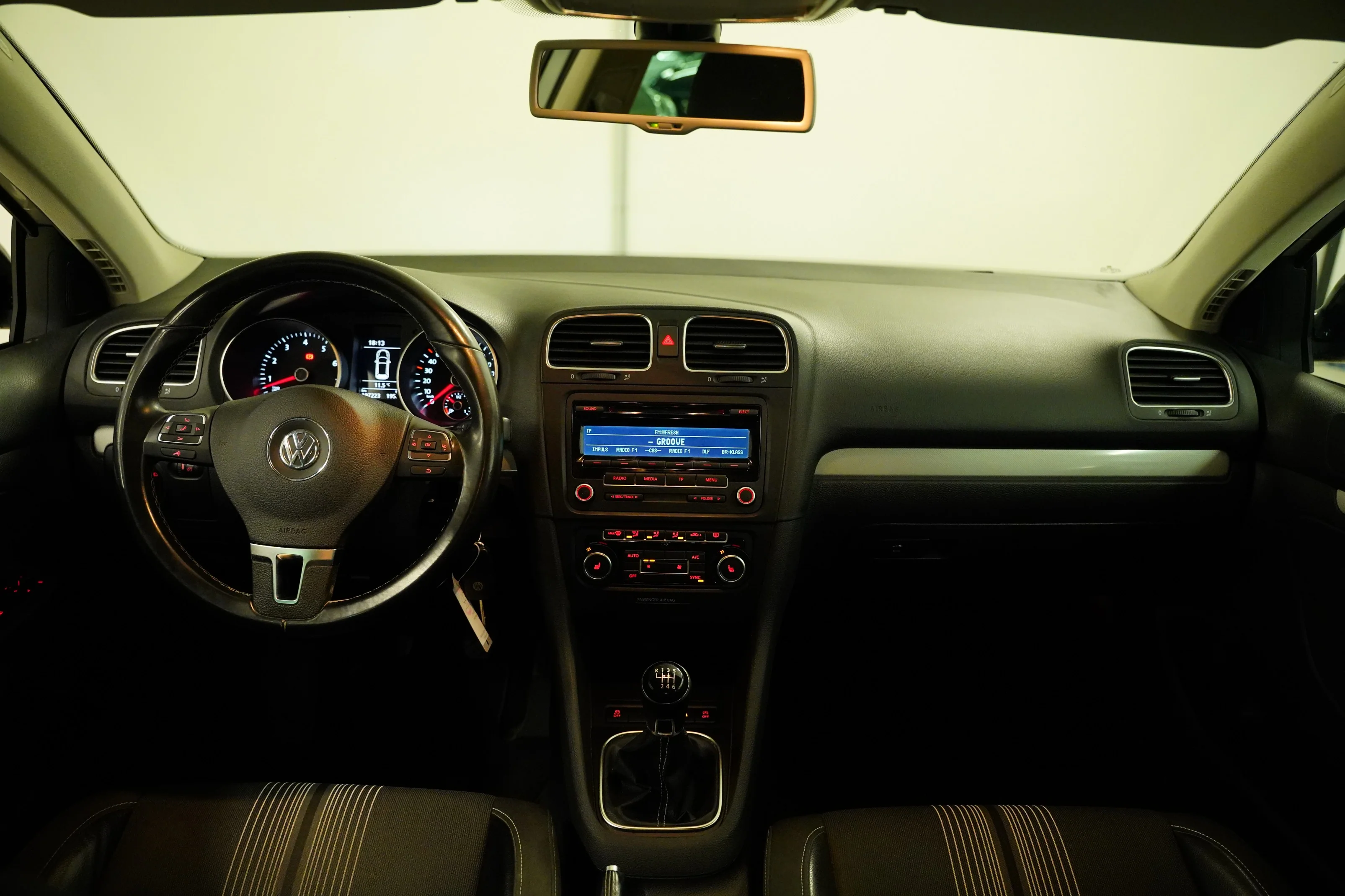 Volkswagen Golf Trendline 1.2 TSI 77 kW, Česko — foto 5 z 6