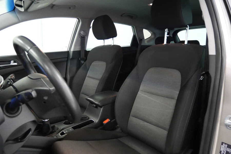 Hyundai Tucson 4x4 1.6 CRDi 100 kW, Česko — foto 14 z 29
