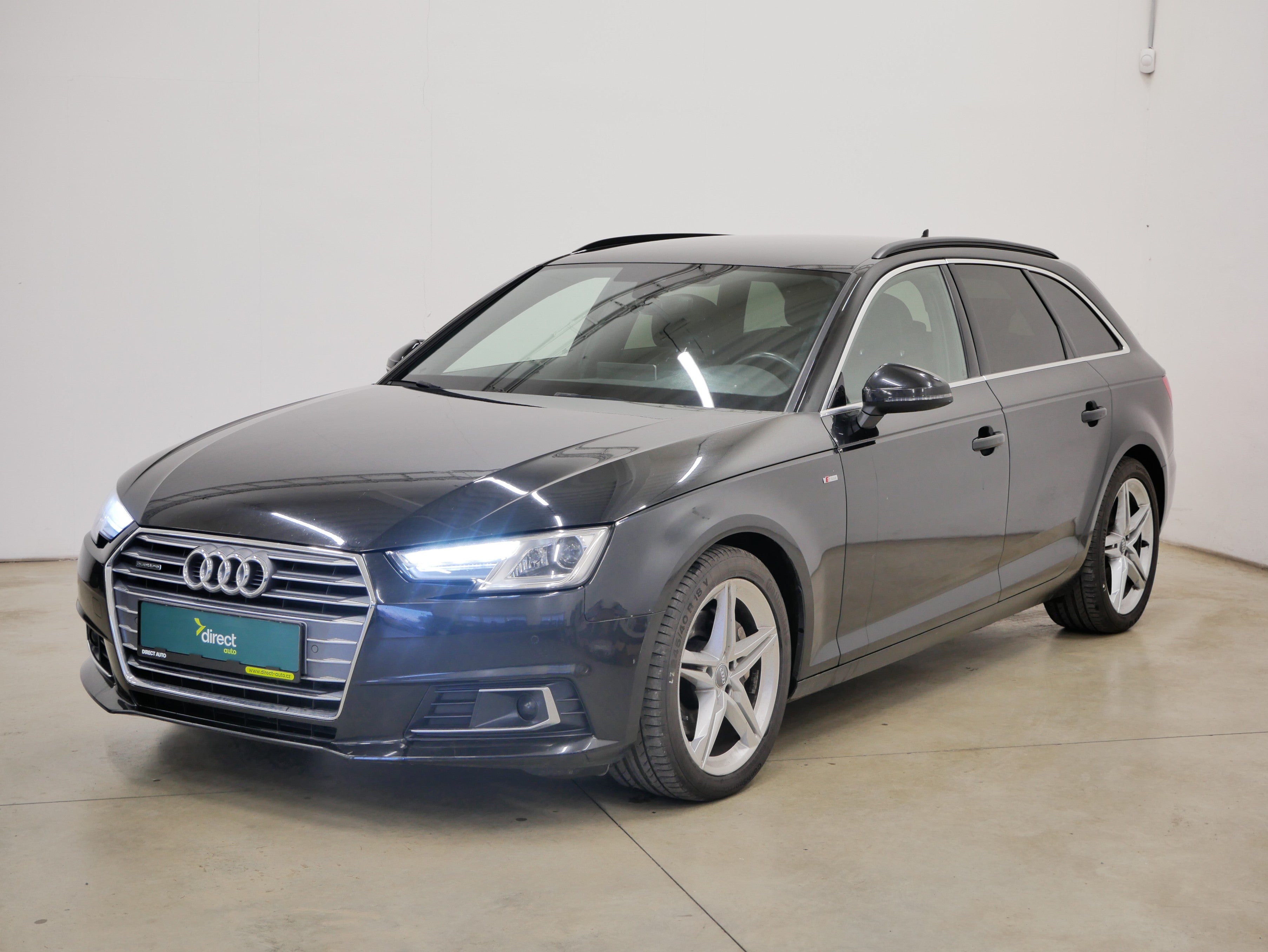 Audi a4 quattro 2.0TDI 140kW automatic, Česko — foto 1 z 6 Audi a4 quattro 2.0TDI 140kW automatic, Česko — foto 1 z 6