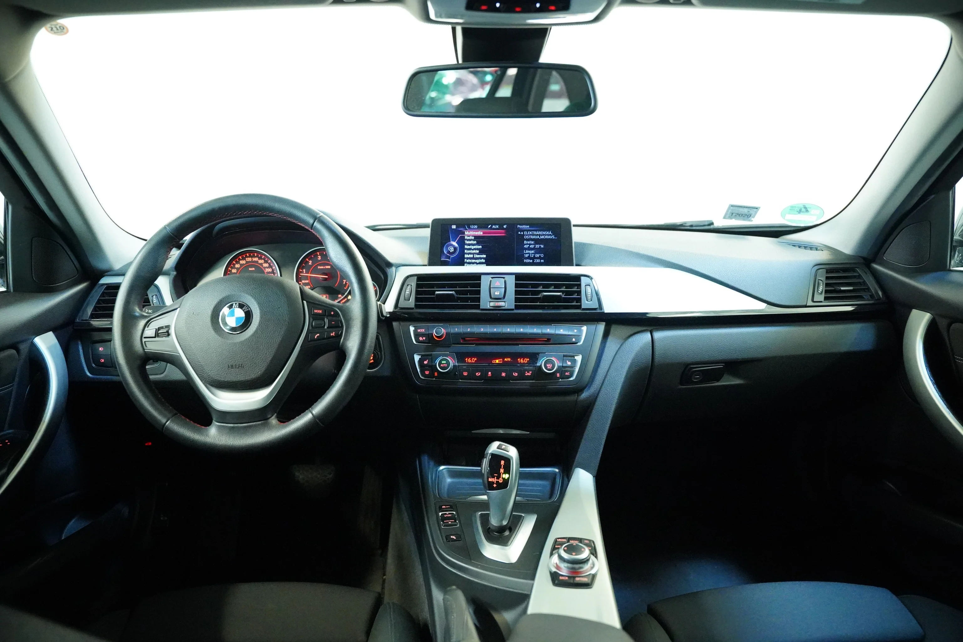 BMW Řada 3 180 kW automat, Česko — foto 5 z 6